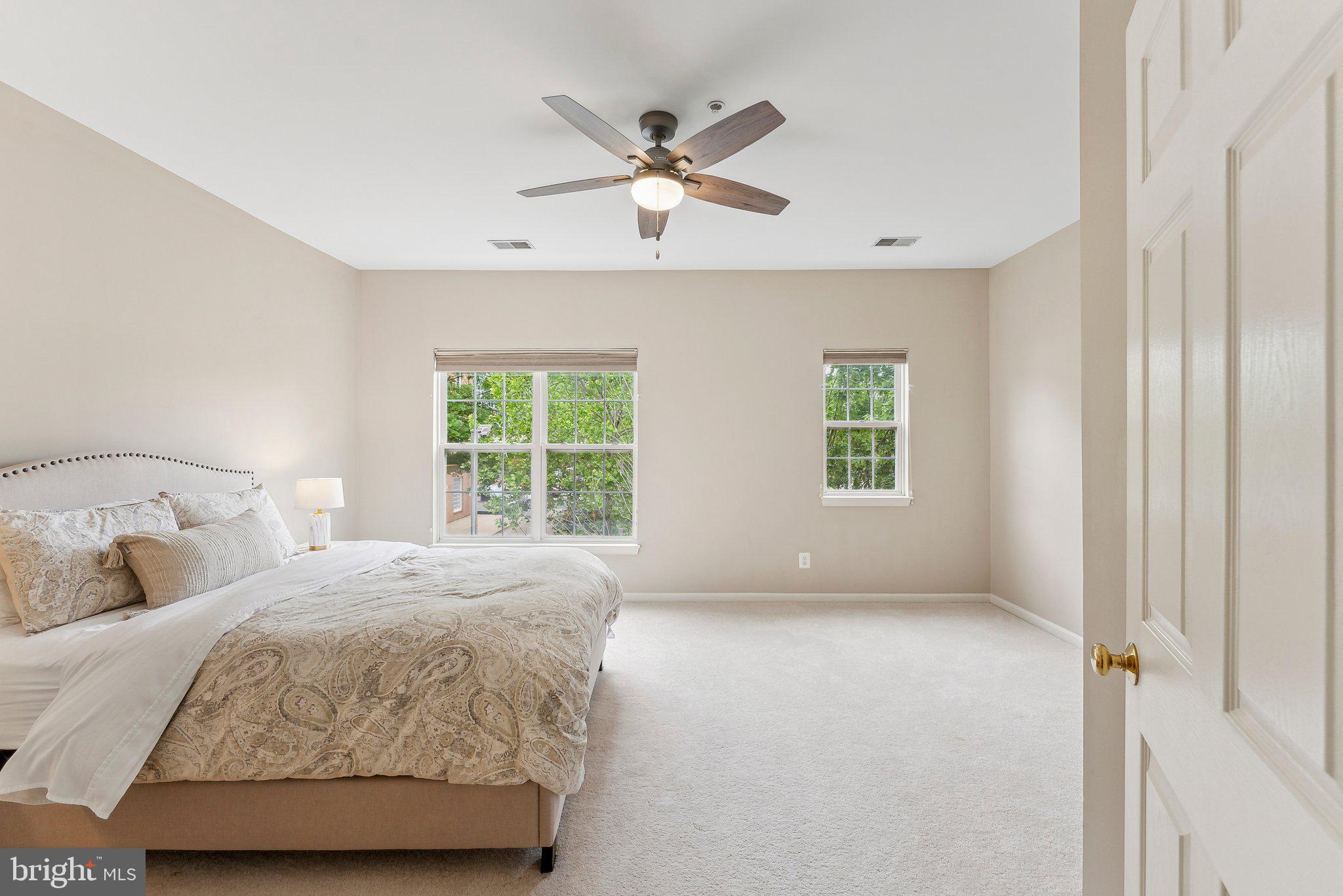 CAMERON STATION - Residential