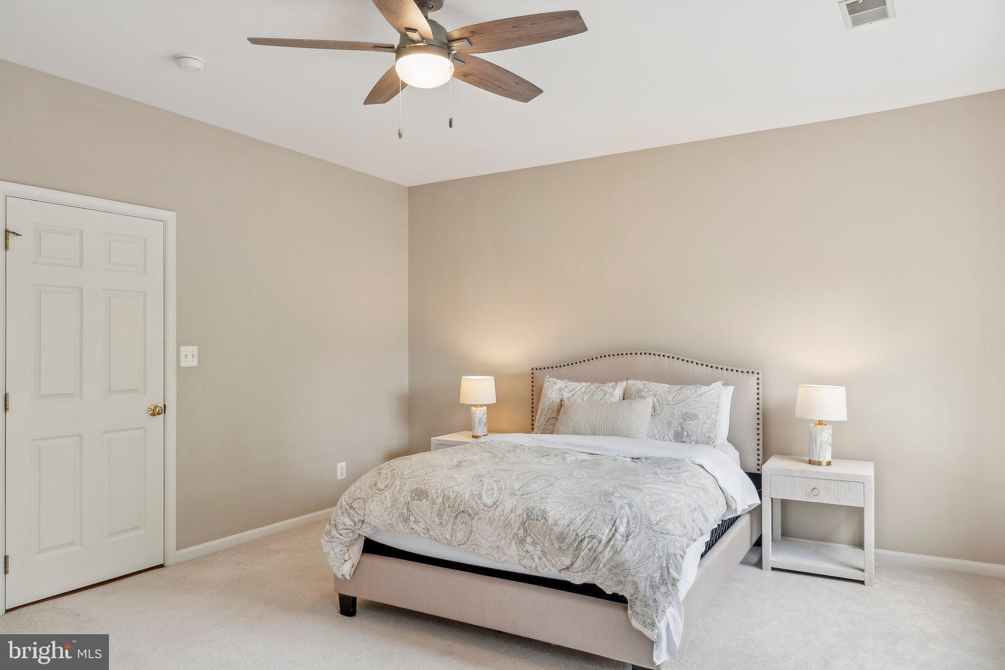 CAMERON STATION - Residential