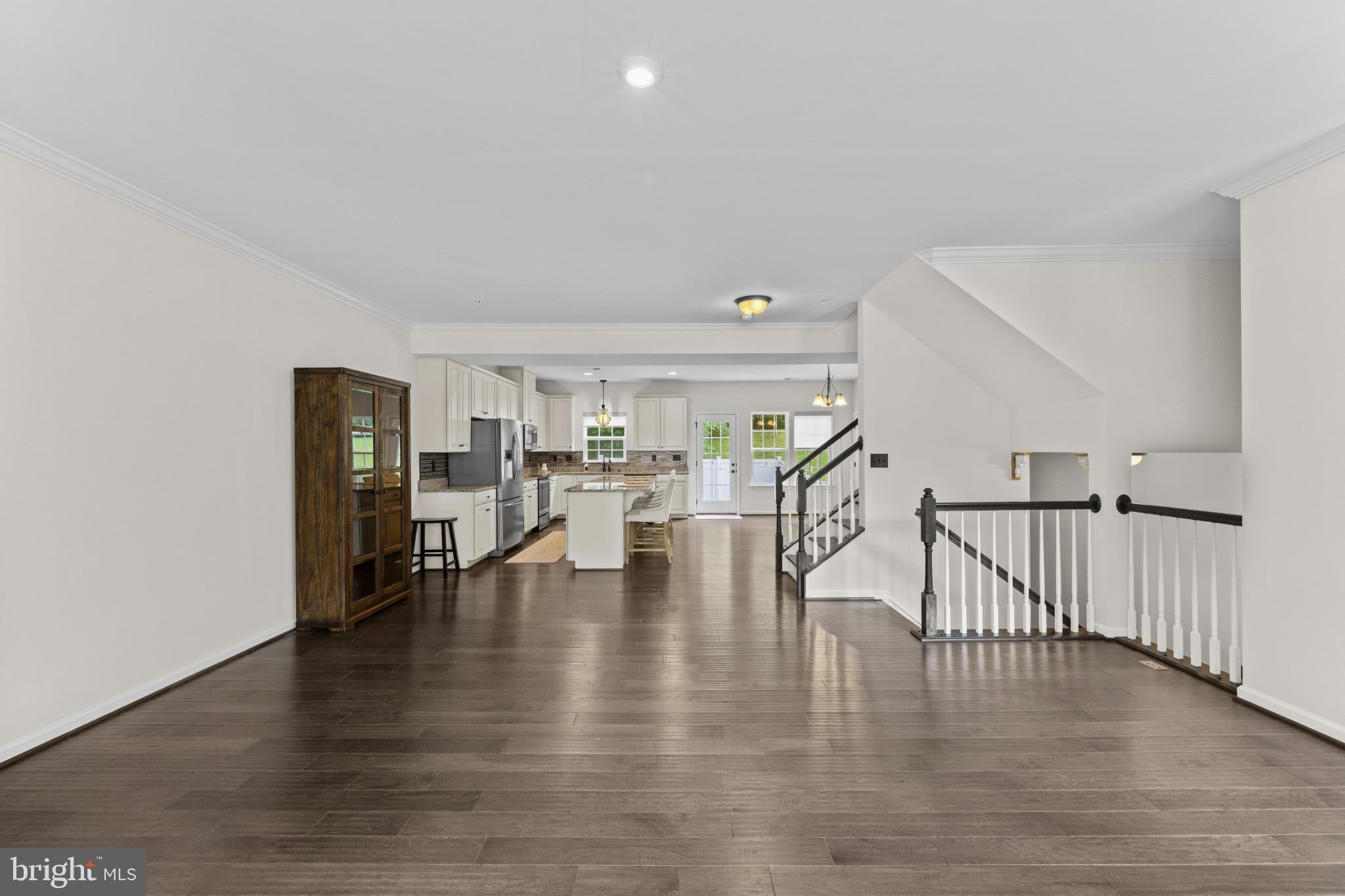 1305 DICKINSON COURT