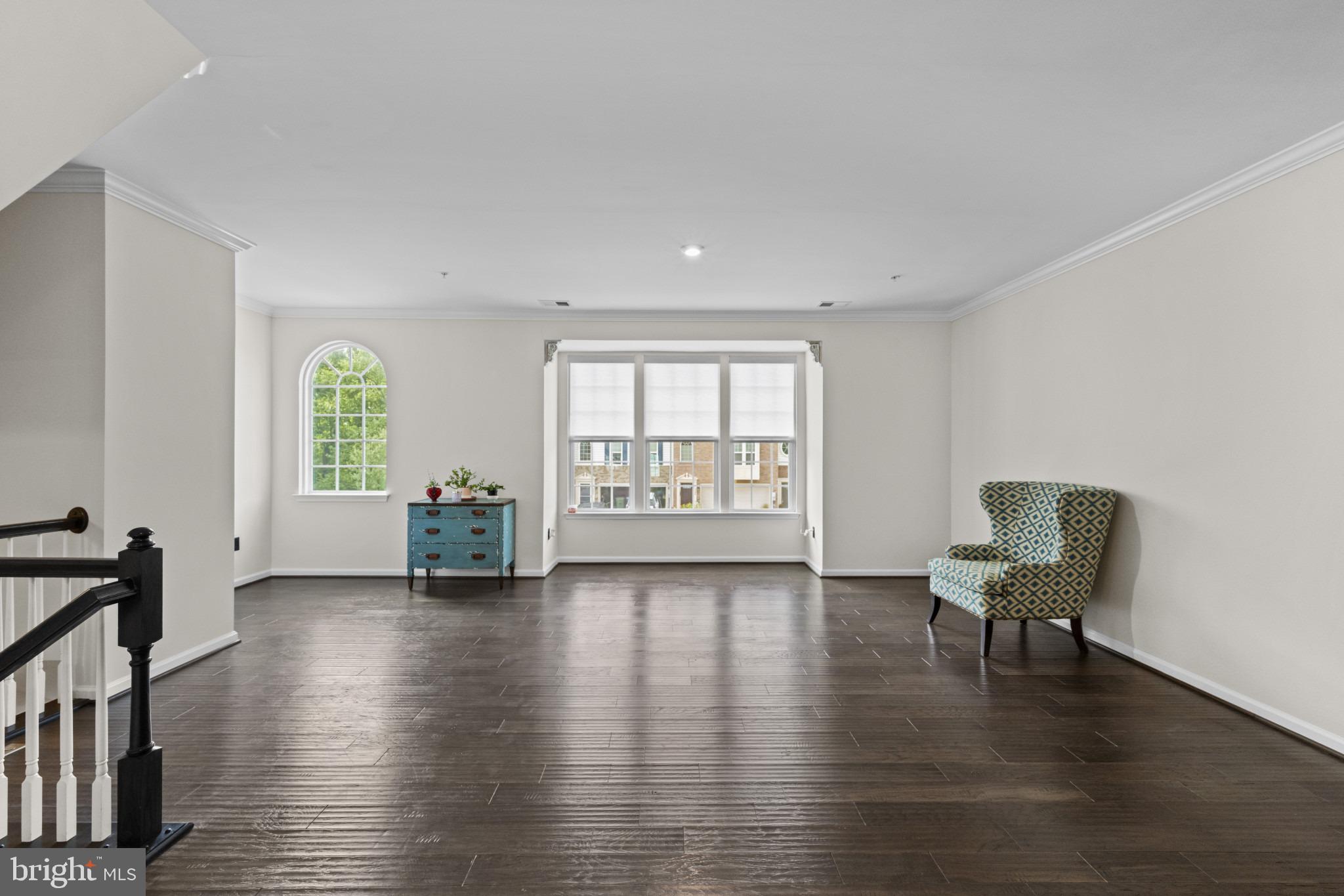 1305 DICKINSON COURT