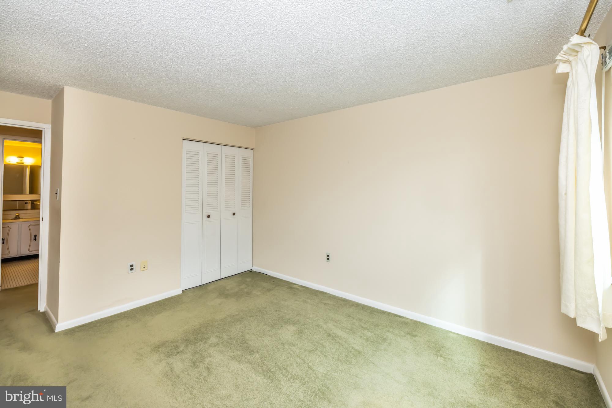 HOLLY HOUSE - Residential