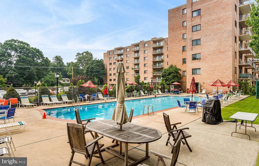 Low stress management. Close to fun, exciting Media Borough. Endless opportunities to customize. It doesn't get any better than this 3 bedroom, 2 bath condo in Holly House.
This unit offers an open living and dining area and a balcony overlooking the front courtyard. The  primary bedroom has a full, on-suite bathroom and a large walk-in closet. Two more generously sized bedrooms and a second full bathroom offer plenty of space and accommodations for you, your family, or guests.  
The unit has plenty of closet space as well as an additional storage space down the hall. Laundry is located on the same floor for your convenience. There is so much potential here! 
A quick walk to Media Borough will let you enjoy all of the entertainment, dining, and shopping available. Holly House offers beautiful public spaces including a small community library, a spacious  lobby seating area, and a private, outdoor pool for its residents. This unit offers comfortable living and stress-free management. 

**This unit must be owner-occupied. No pets are allowed. No in-unit washers/dryers allowed.**