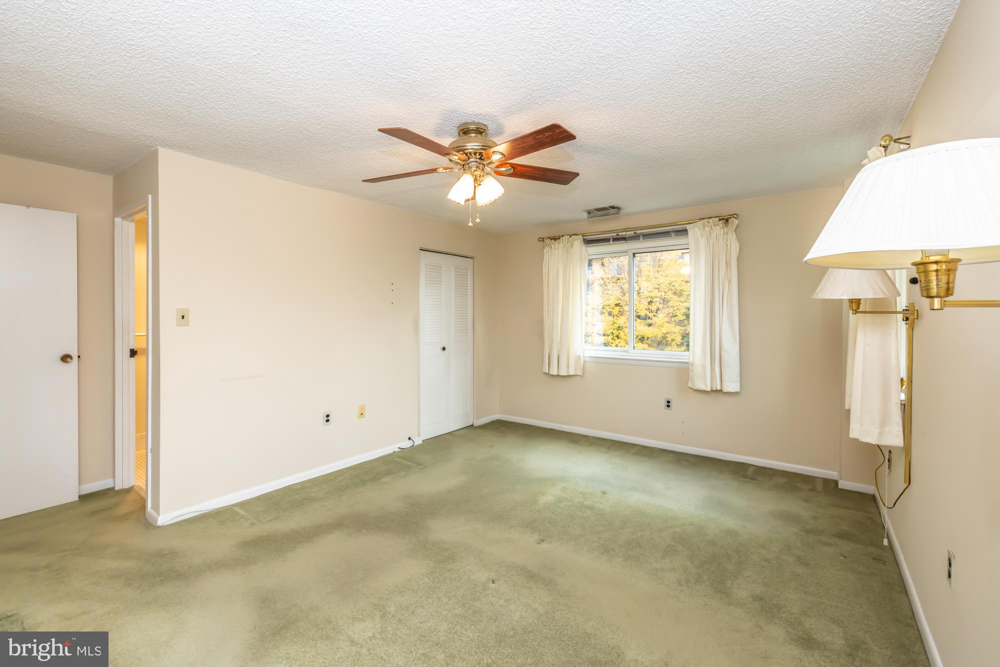 HOLLY HOUSE - Residential