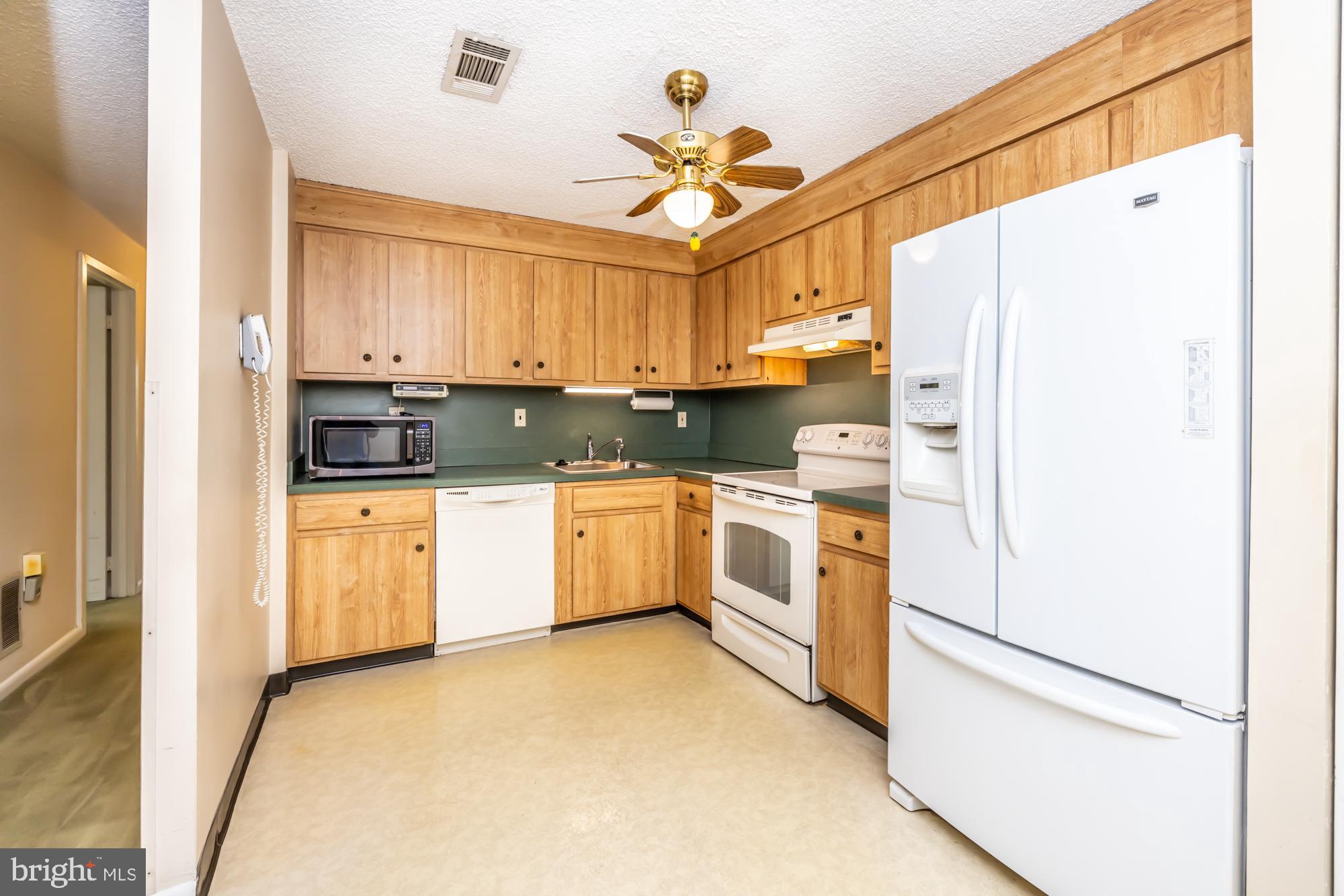 HOLLY HOUSE - Residential