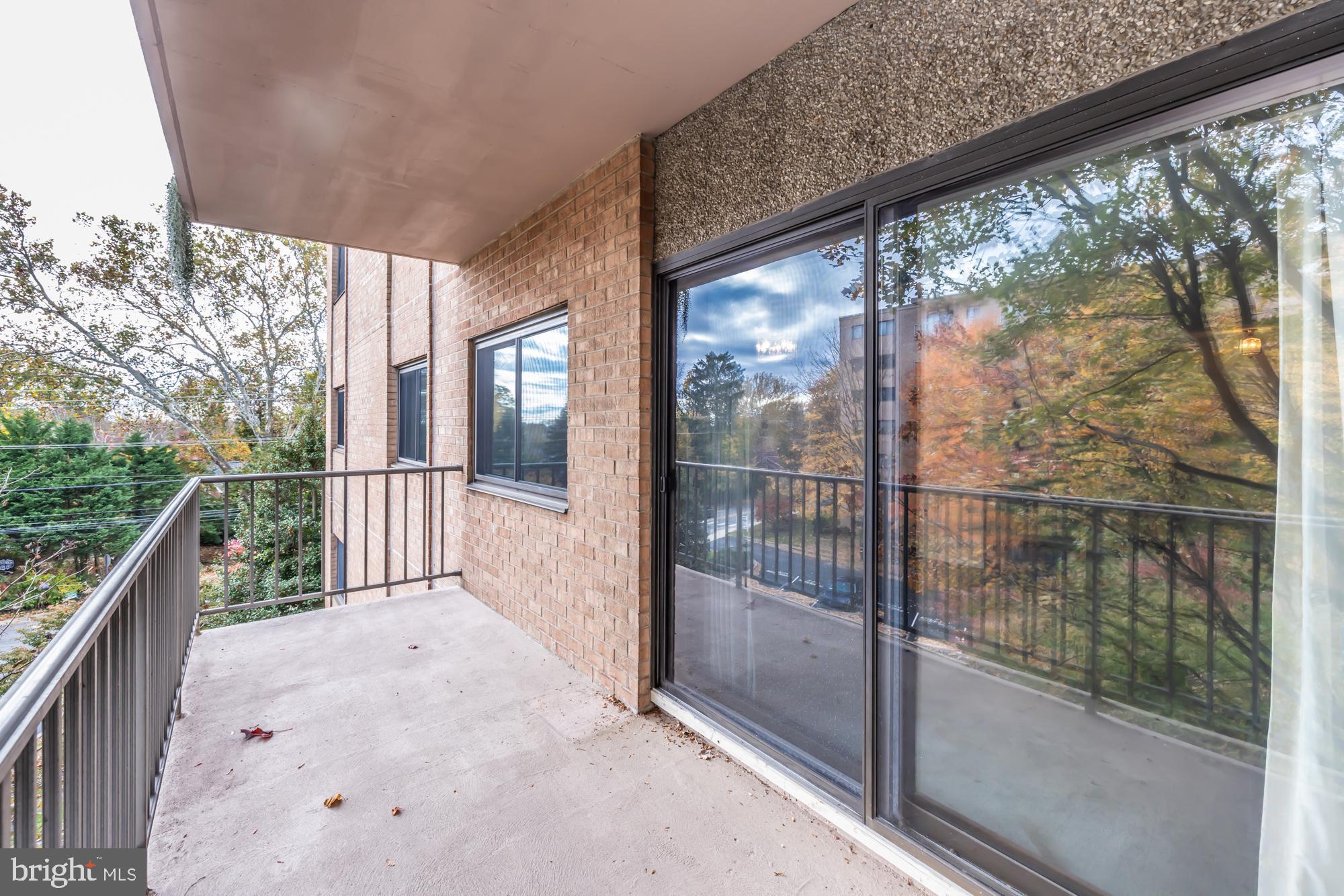 HOLLY HOUSE - Residential