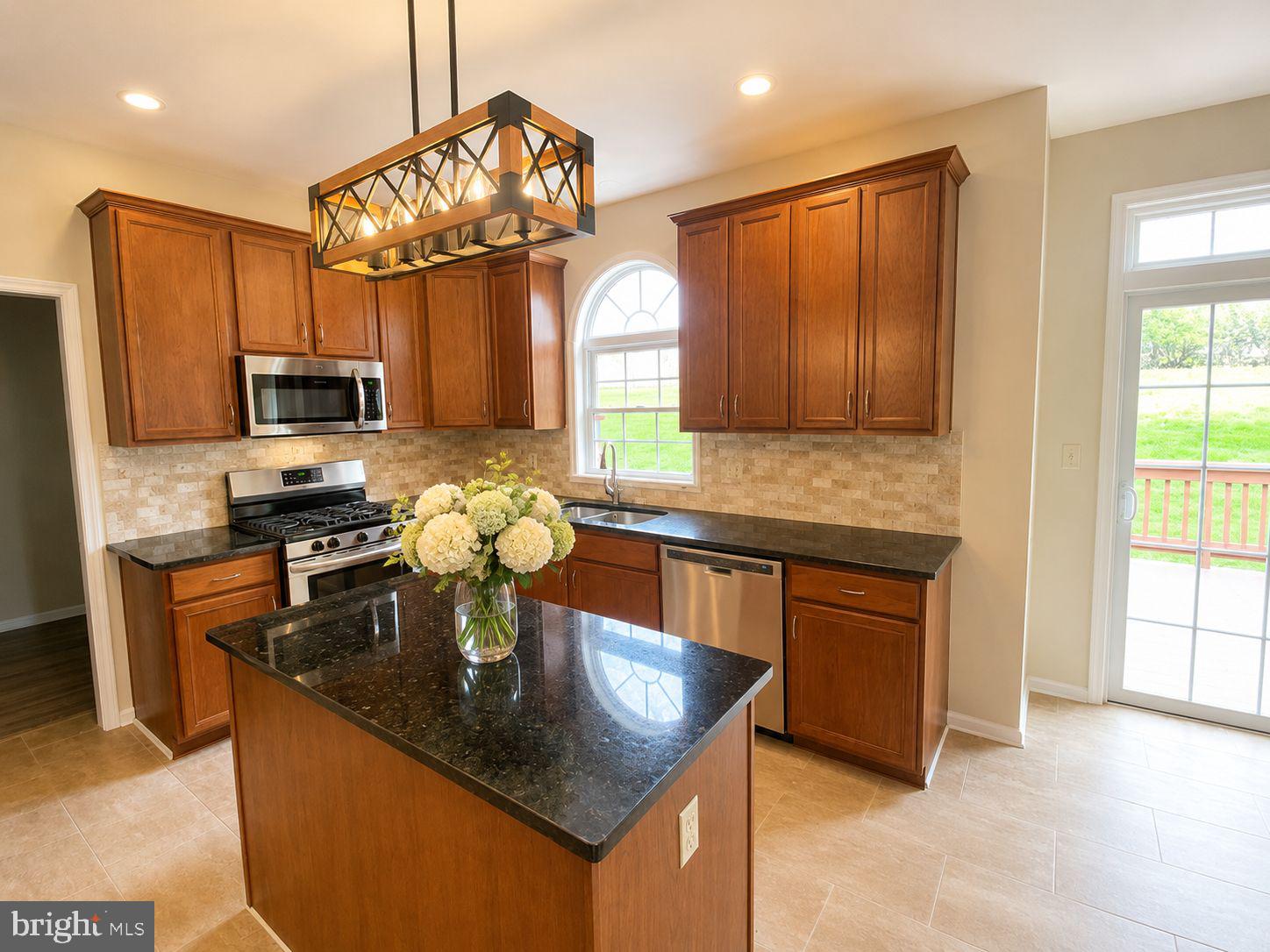 WOODBRIDGE FALLS - Residential