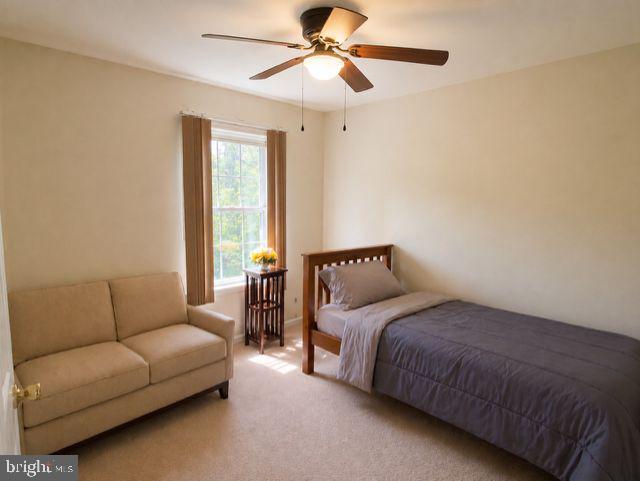 WOODBRIDGE FALLS - Residential