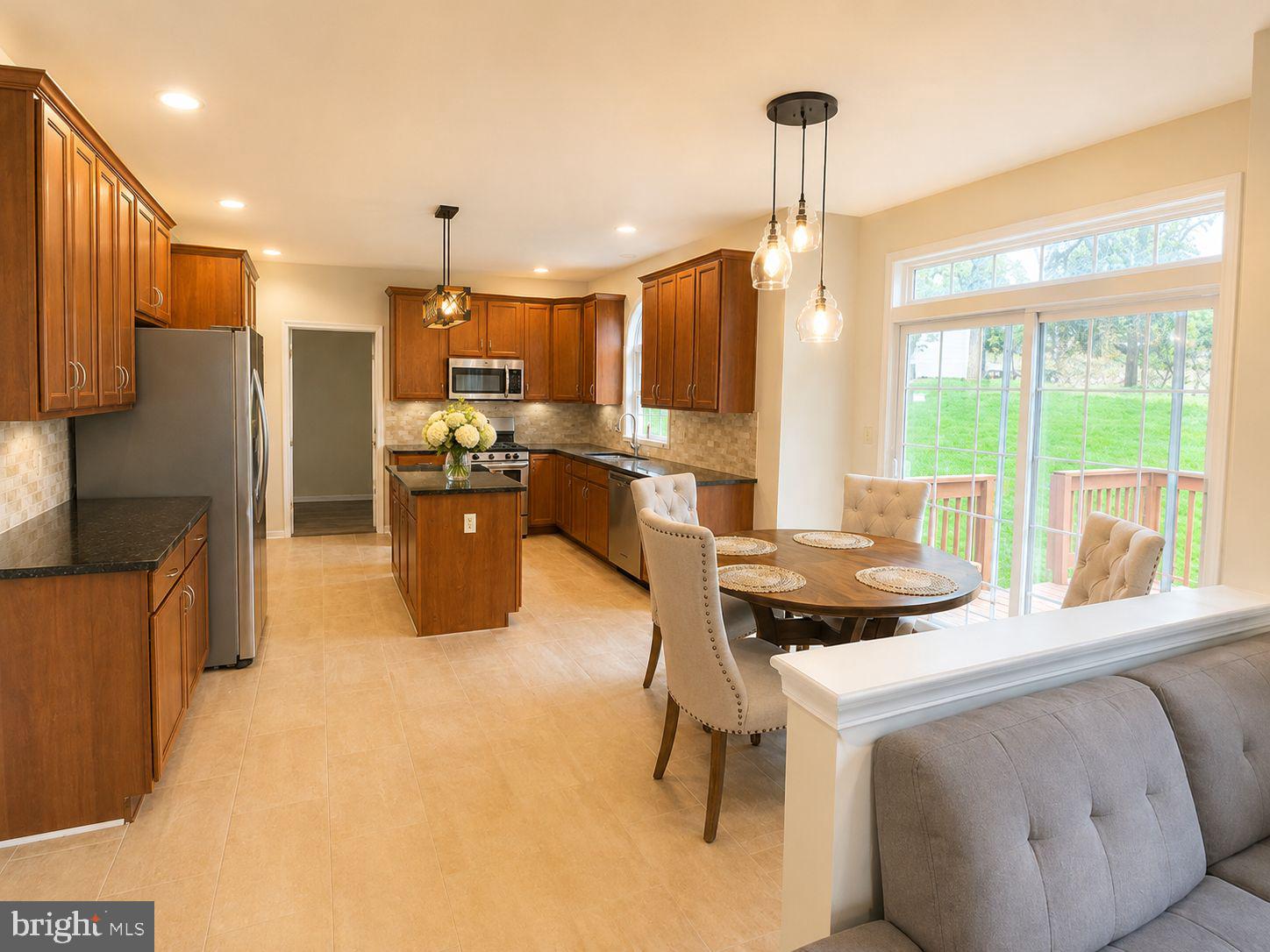 WOODBRIDGE FALLS - Residential