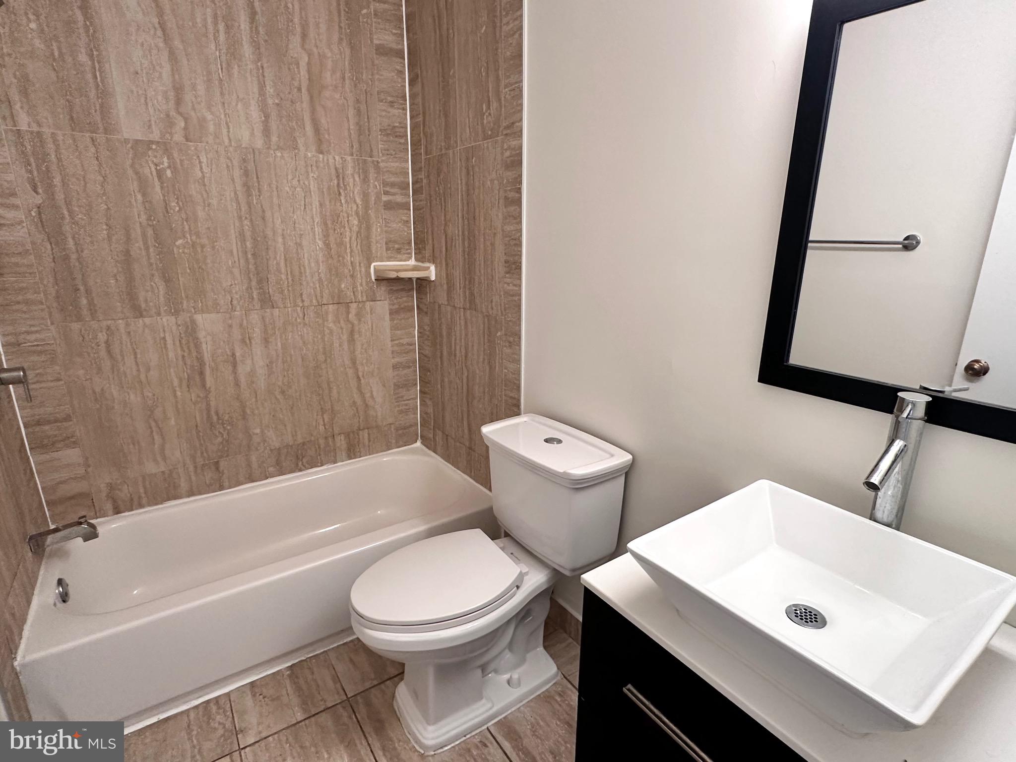 EAST BARCROFT - Residential