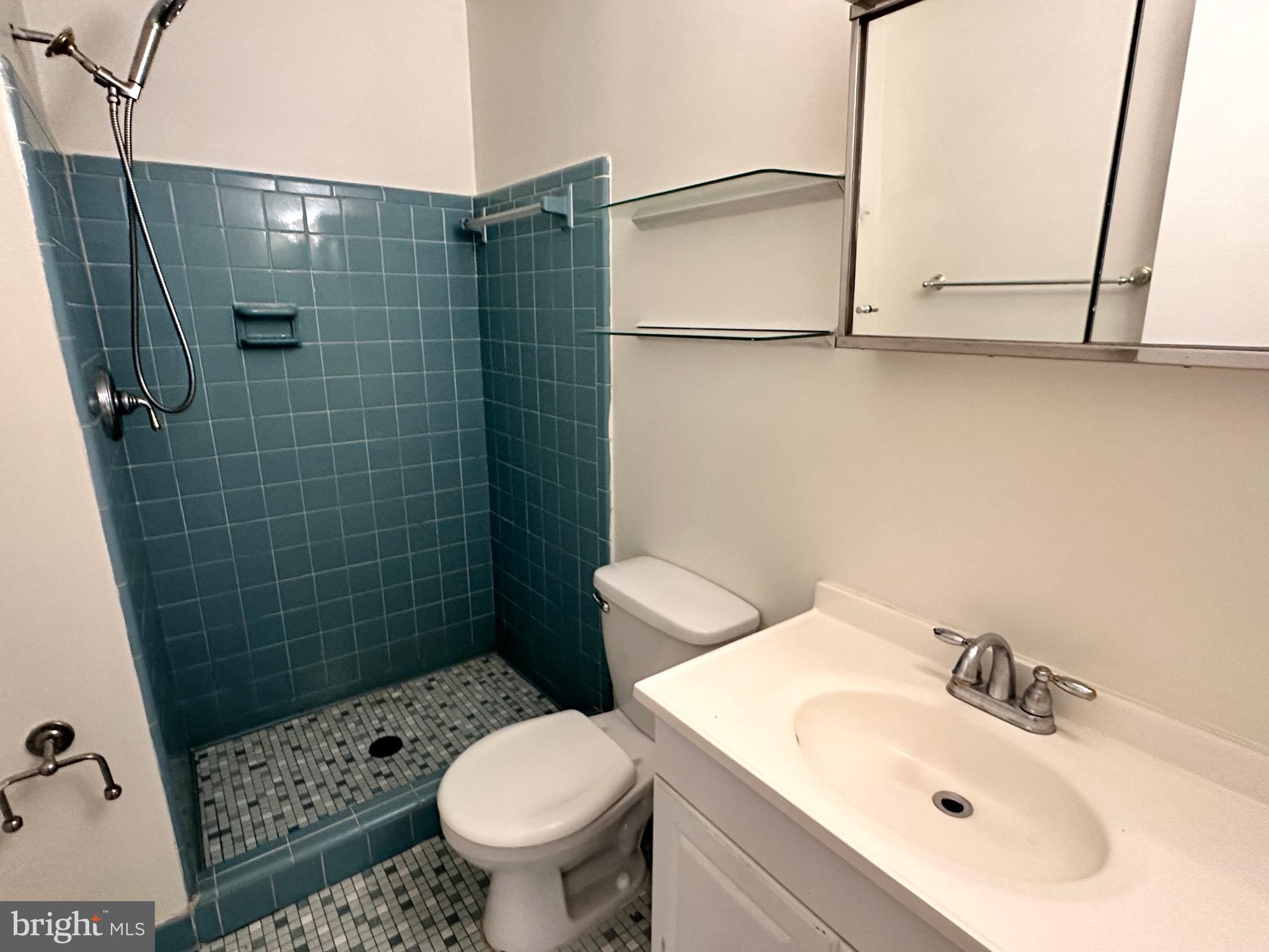 EAST BARCROFT - Residential