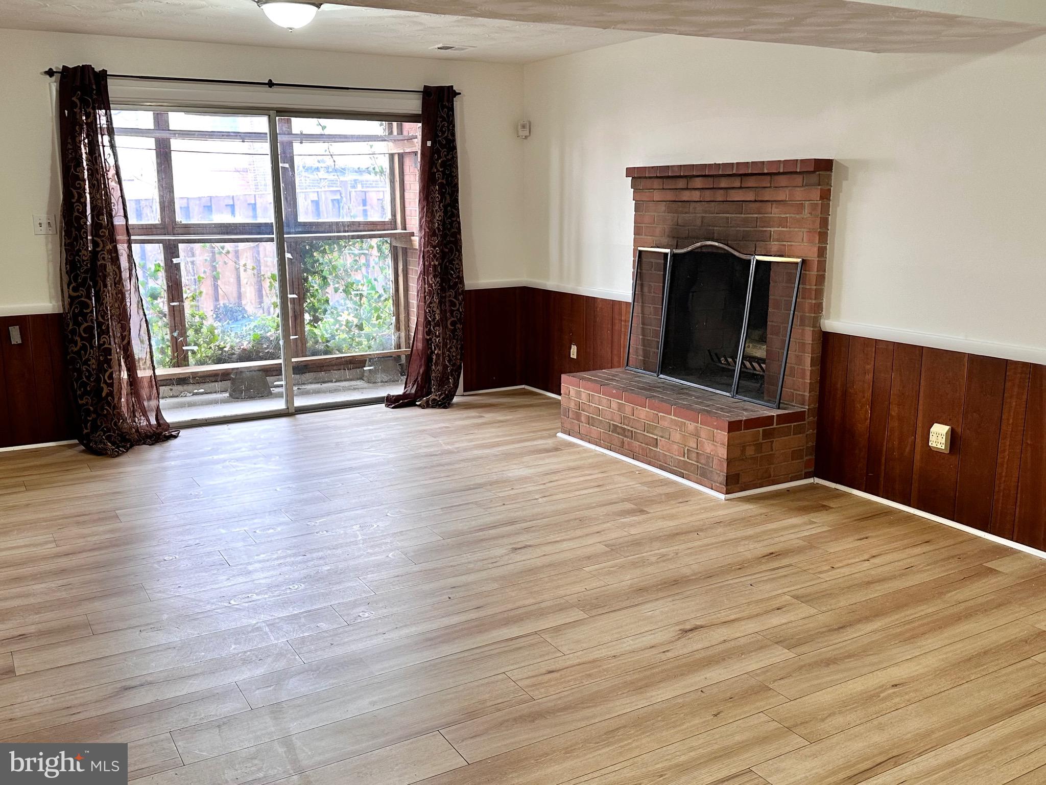 EAST BARCROFT - Residential