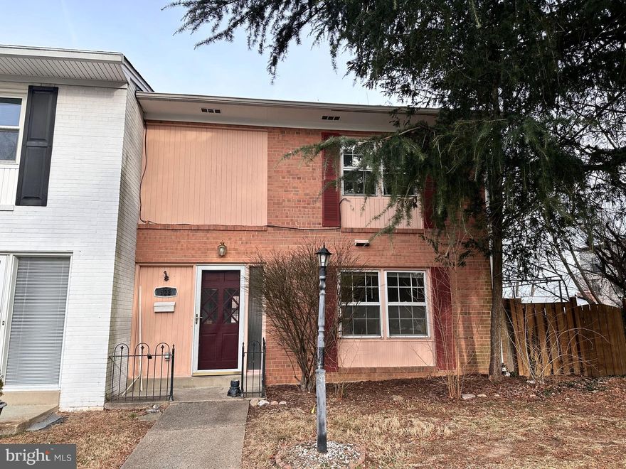 3BR/2.55BA 3LVL End Unit Townhouse in the Barcroft Area of South Arlington! Freshly painted interior. 2 reserved parking spaces. Spacious living room w/ FP. LL oversized walkout rec room w/ 2nd FP. Kitchen w/ access to side patio. Private terrace off upper lvl & main lvl. Remodeled hall BA. Roof '20, HVAC '22. Located in a quiet enclave with easy access to Columbia Pike, Coast Guard facility, Pentagon, DC! Needs some work. Selling As-Is.