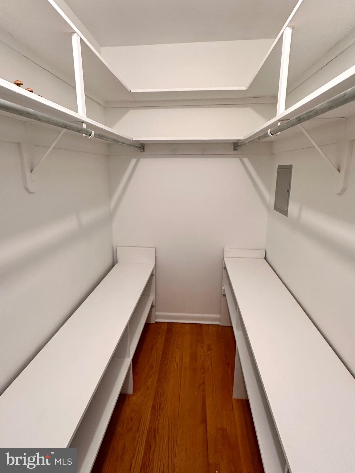 EAST BARCROFT - Residential