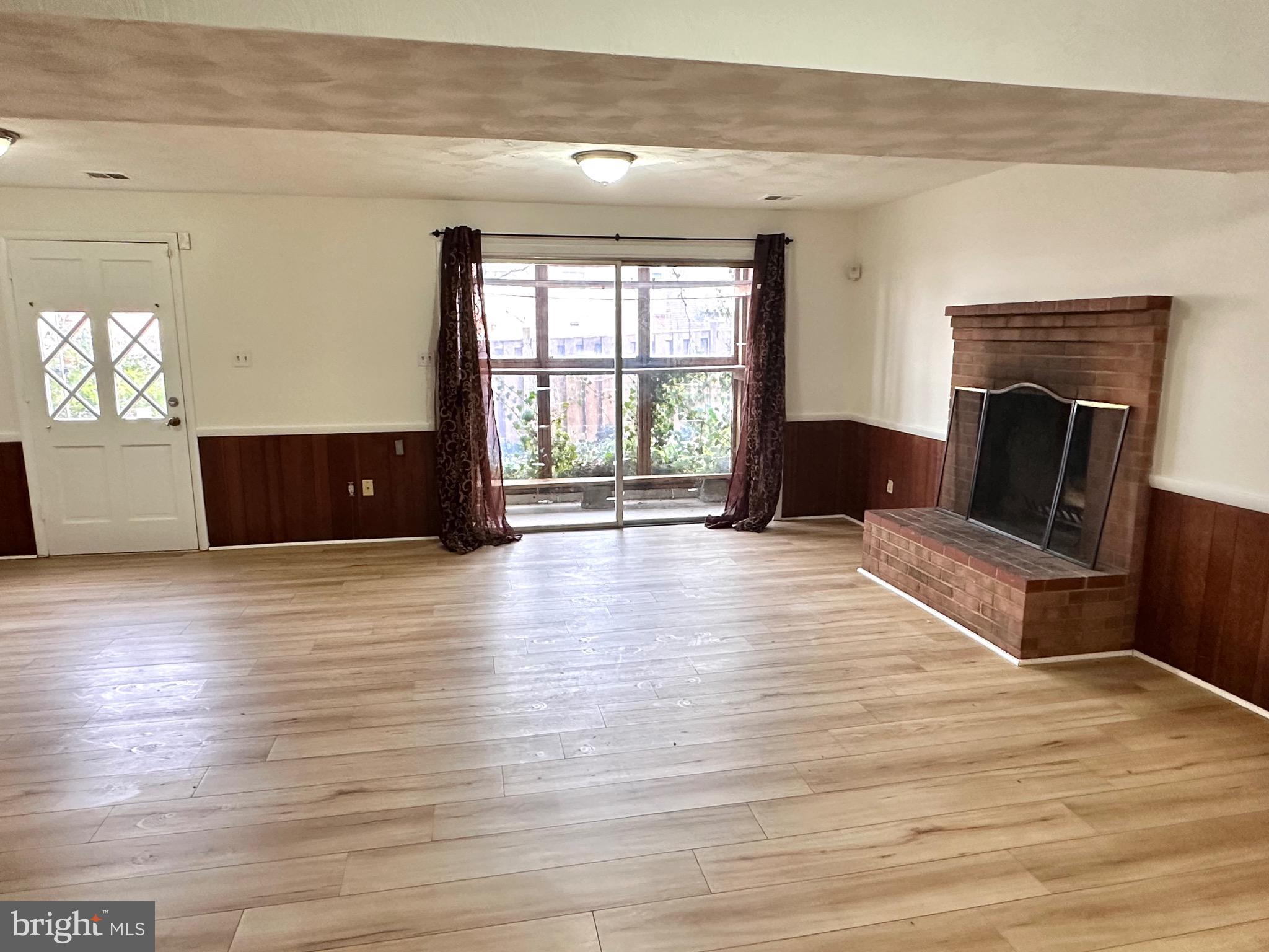 EAST BARCROFT - Residential