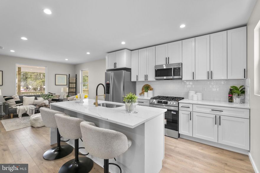 *EXTERIOR WORK WILL BE COMPLETED BY 4/10*

An incredible 6 bedroom 4.5 bathroom home with a dream kitchen for any chef! No expense was spared in this high-end designer property- from the quartz counter tops, modern bathrooms, all new appliances and lights fixtures, new AC unit , new floors, new roof,new kitchen with gorgeous quartz countertops, spacious bedrooms and. new gorgeous bathrooms and the home is flooded with natural light! Master bathroom with a rainfall shower head that will make everyday feel like a spa day!