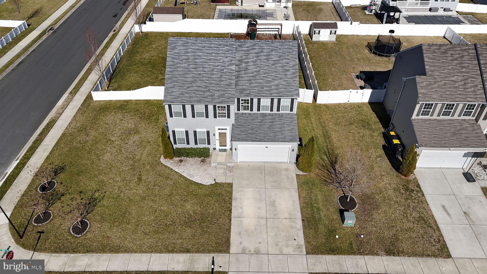 OLDE FIELD VILLAGE - Residential