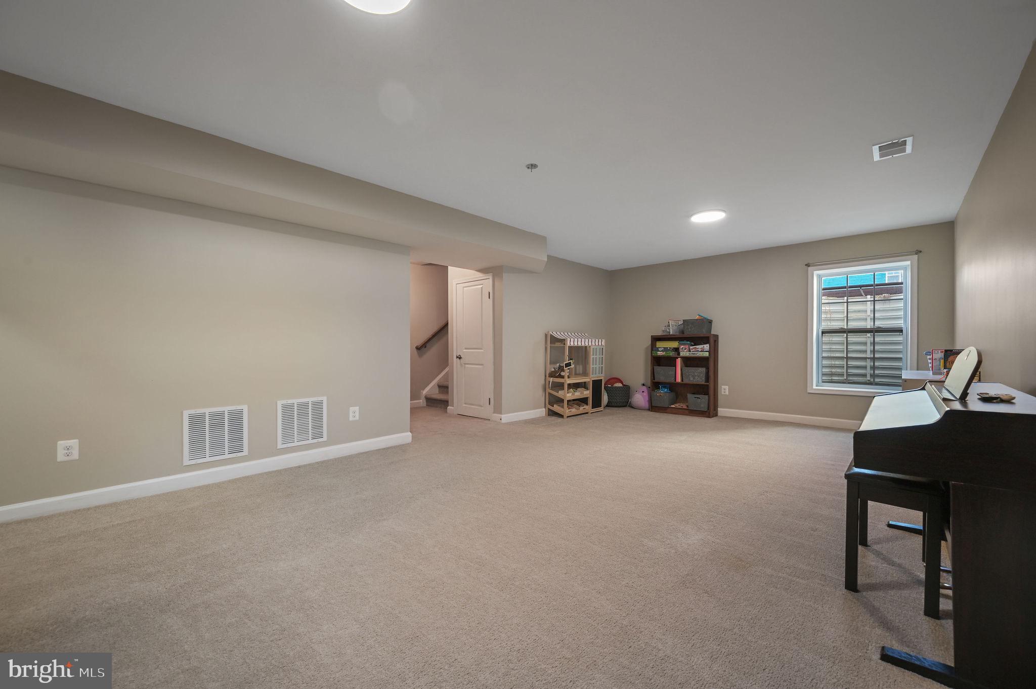 OLDE FIELD VILLAGE - Residential