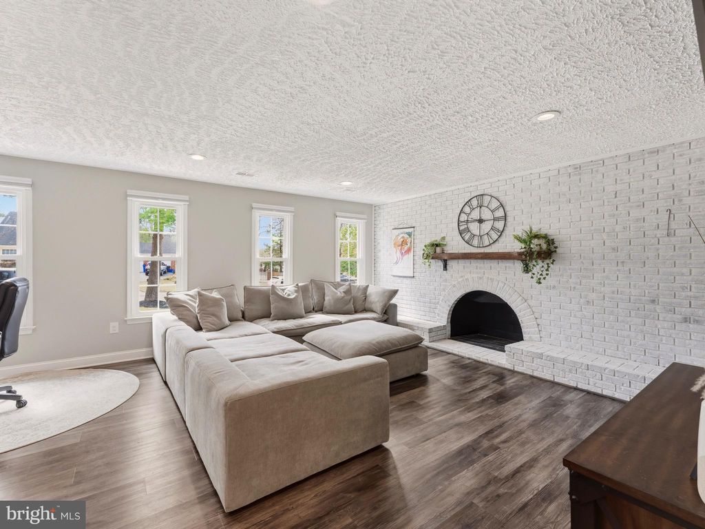 Photo of 13744 Lockdale Road, SILVER SPRING, MD 20906 (MLS # MDMC2220034)