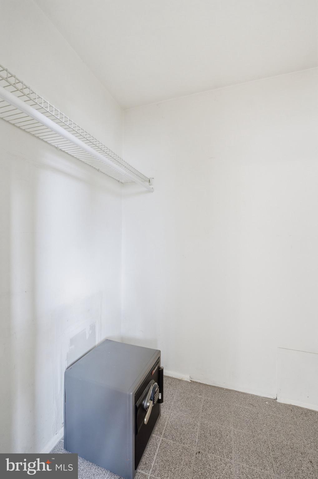 PIKESVILLE - Residential