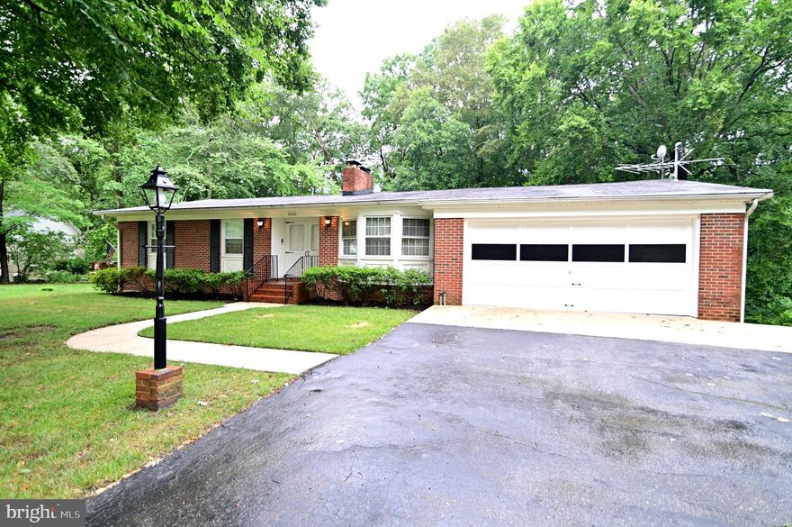 HUGE PRICE REDUCTION TO SETTLE ESTATE.  Older custom built all brick home , well maintained and  in excellent condition.  Unique floor plan upper and lower with in law apartment on lower level. Plastered wall, hardwood floors, new energy saving windows,
This home will impress you upon entering.
Oversized 2 car attached garage plus an oversized 2 car detached garage with built in work bench and storage cabinets.  A handyman  DIY special.