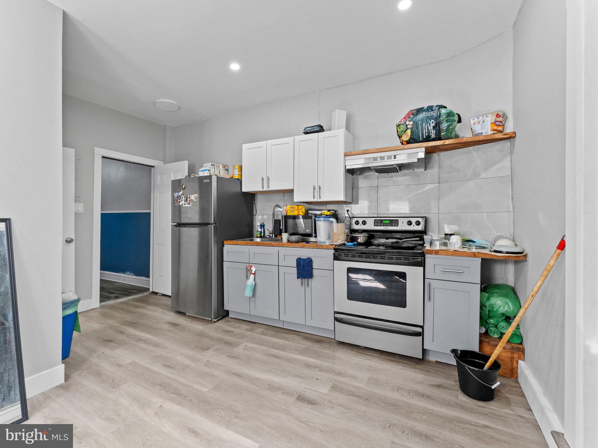 CARROLL PARK - Commercial Sale