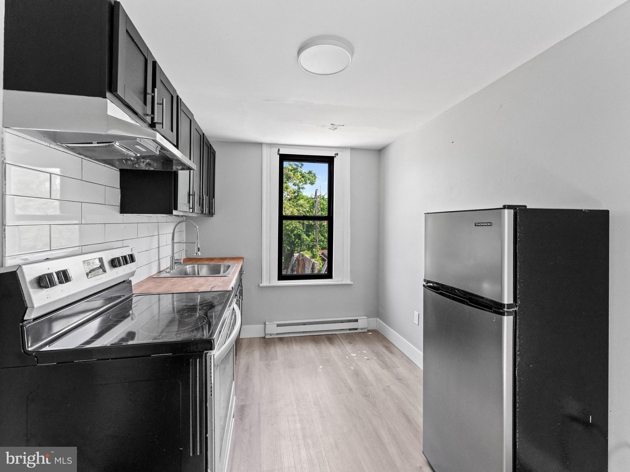 CARROLL PARK - Commercial Sale