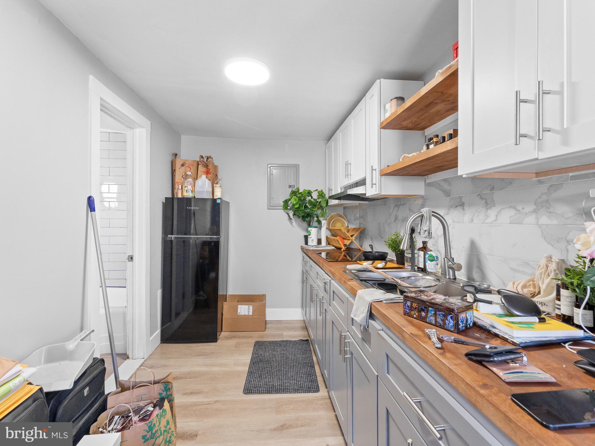 CARROLL PARK - Commercial Sale