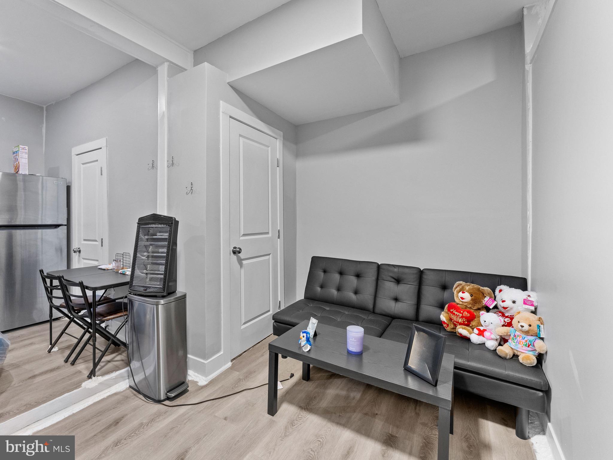 CARROLL PARK - Commercial Sale