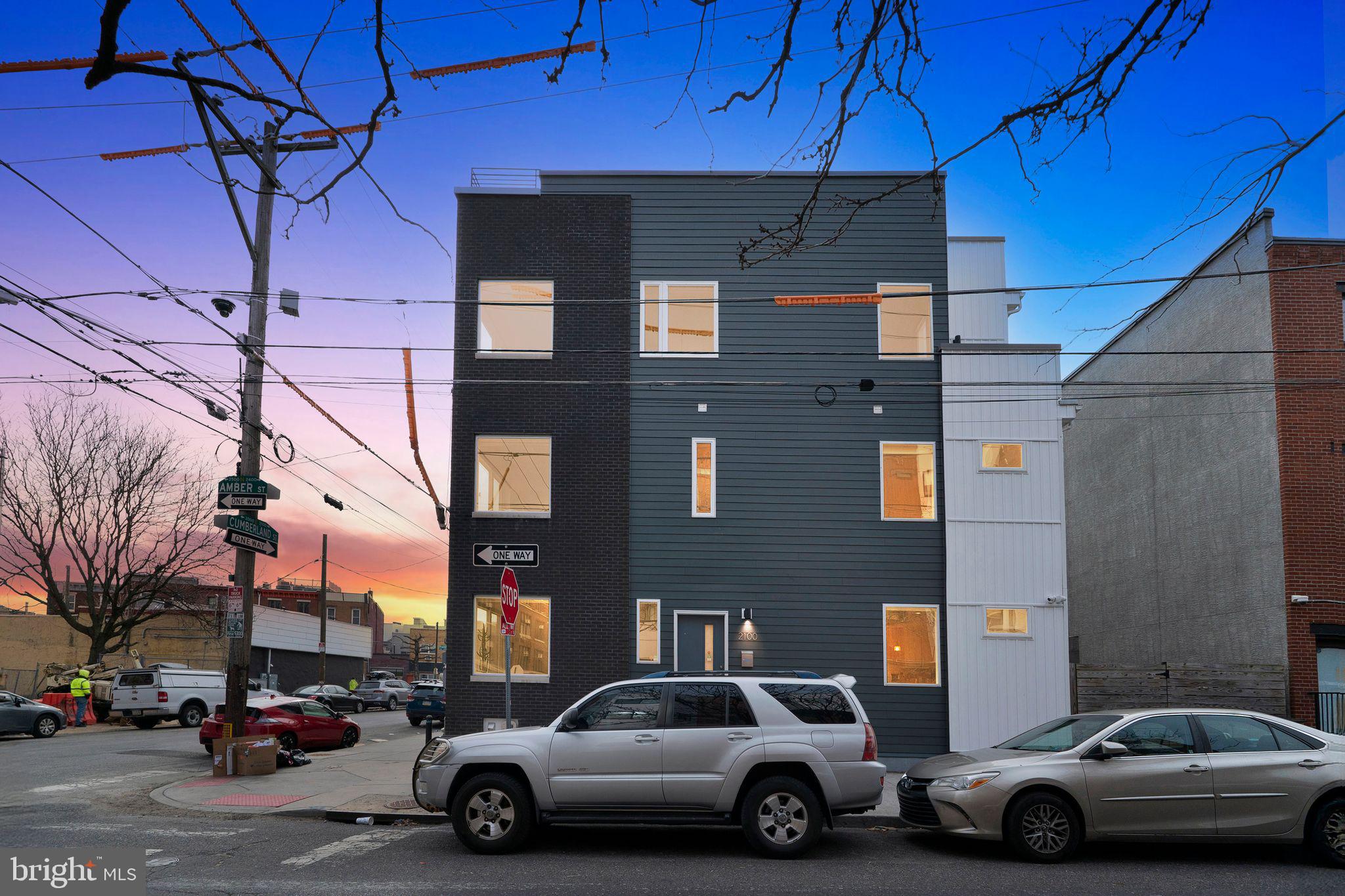EAST KENSINGTON - Residential