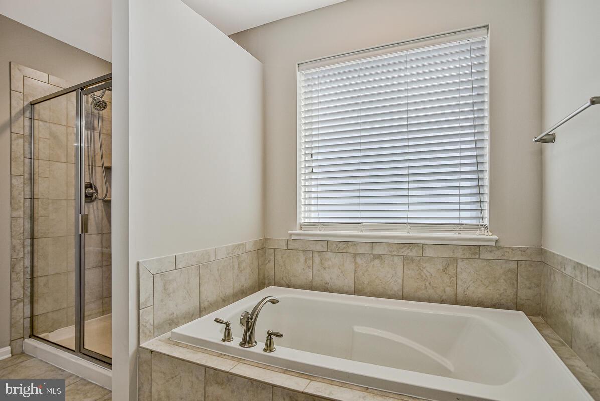 GLENEAGLES AT ST CHARLES - Residential