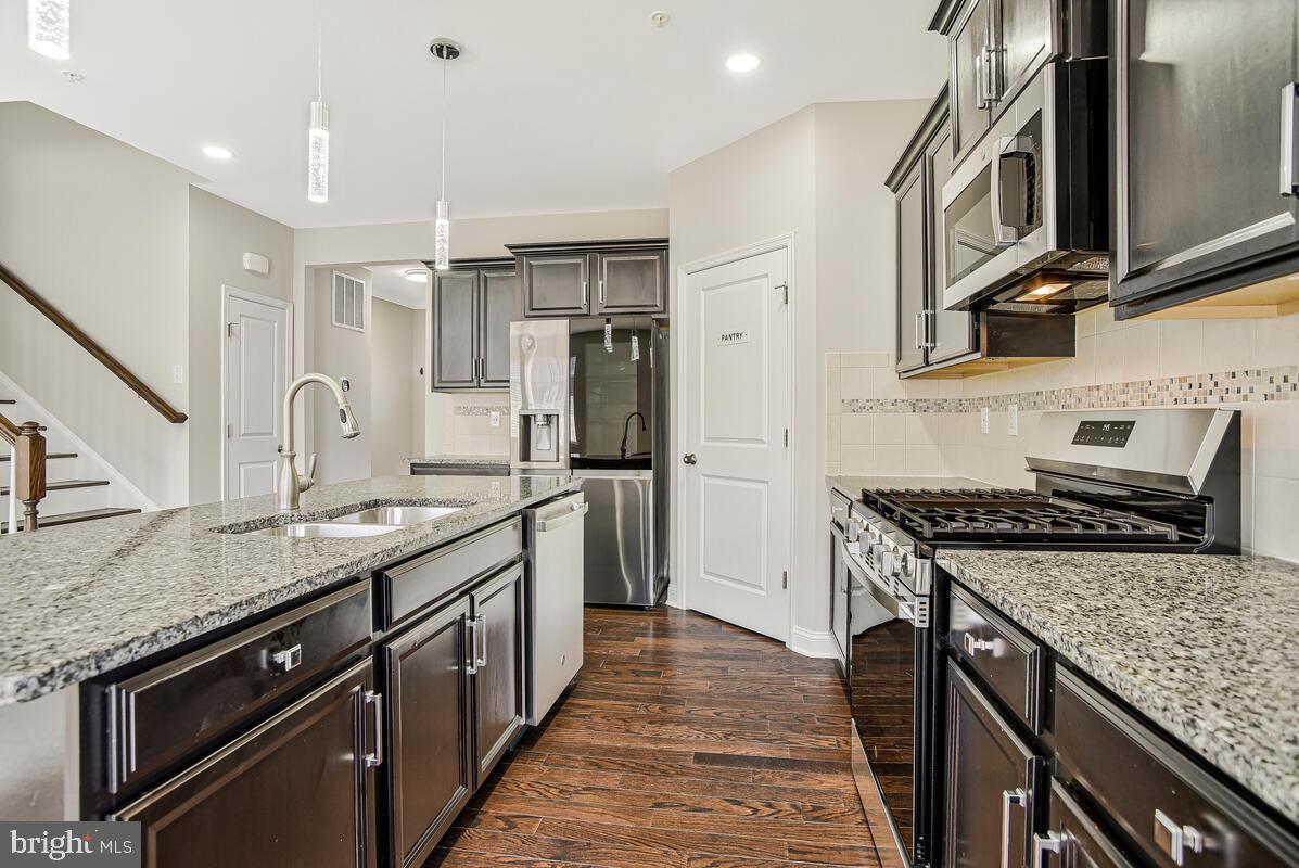 GLENEAGLES AT ST CHARLES - Residential