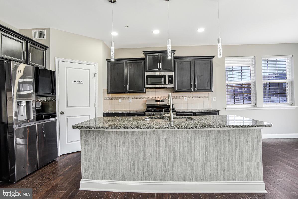 GLENEAGLES AT ST CHARLES - Residential