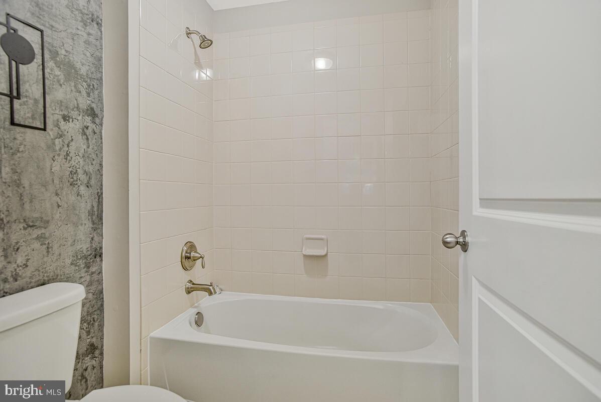 GLENEAGLES AT ST CHARLES - Residential