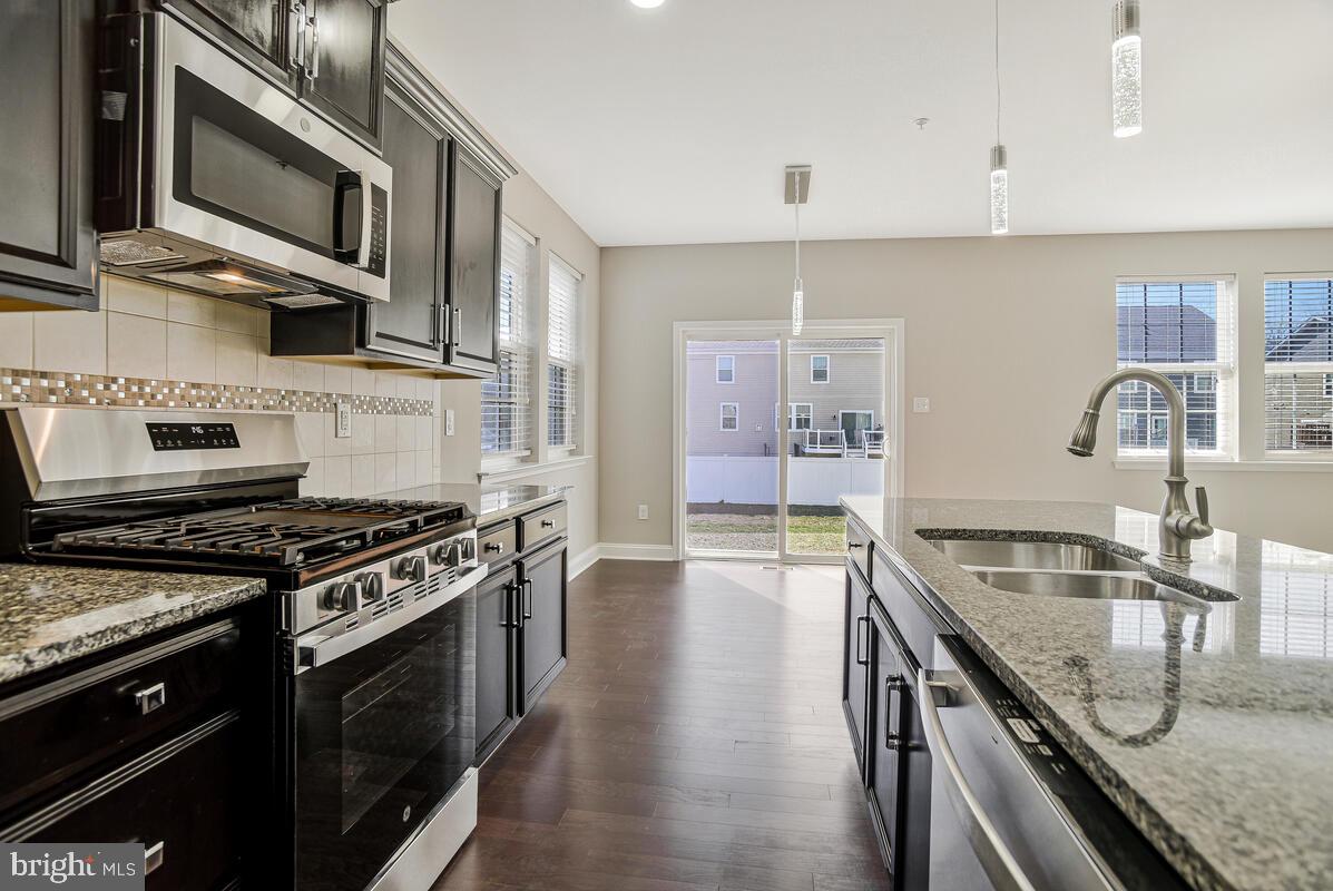 GLENEAGLES AT ST CHARLES - Residential