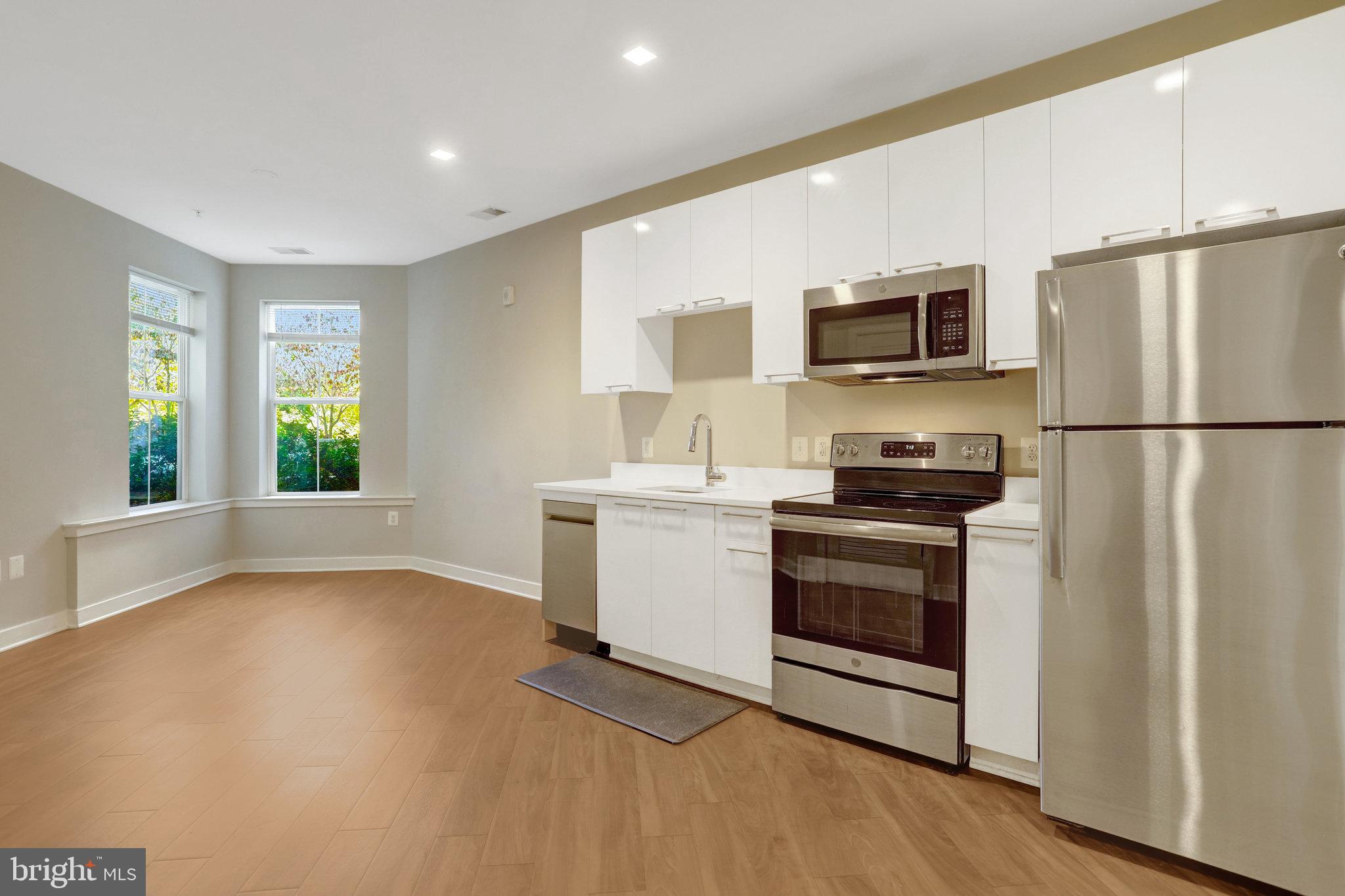 TRAFALGAR FLATS - Residential Lease