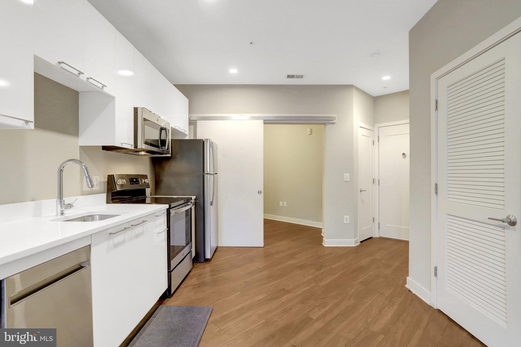 TRAFALGAR FLATS - Residential Lease