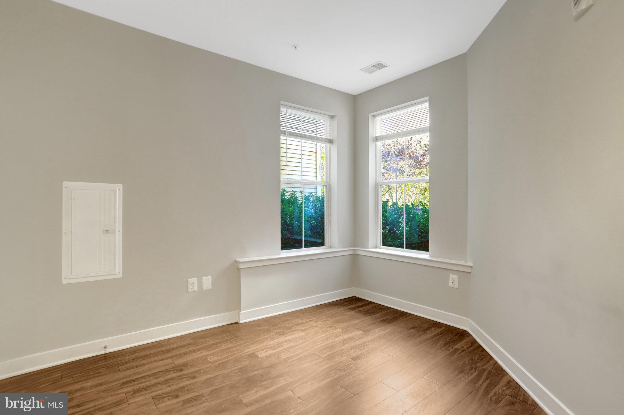 TRAFALGAR FLATS - Residential Lease