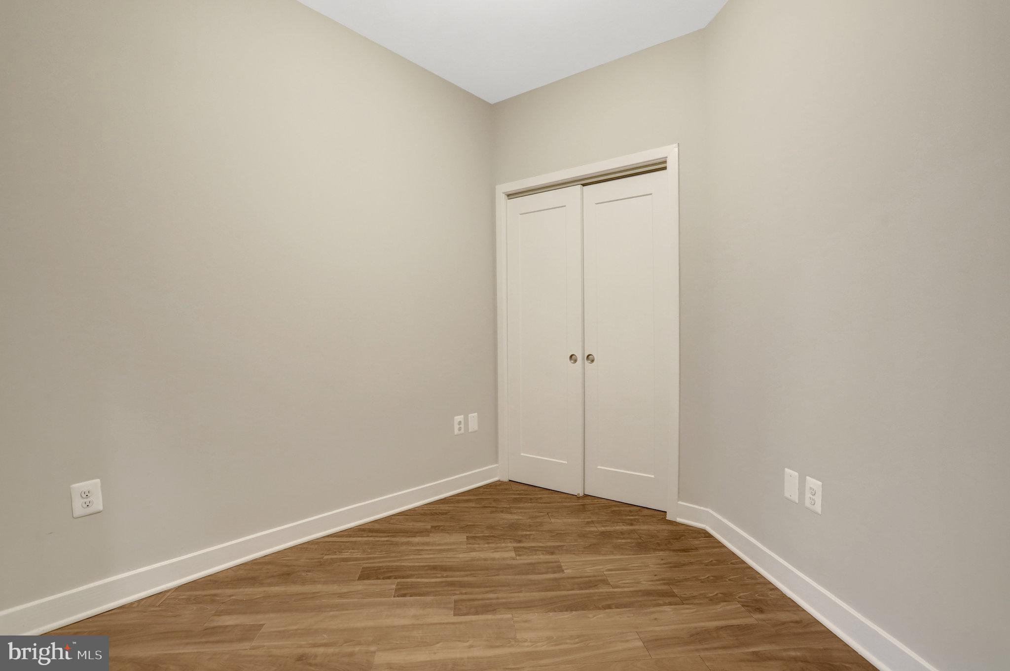 TRAFALGAR FLATS - Residential Lease