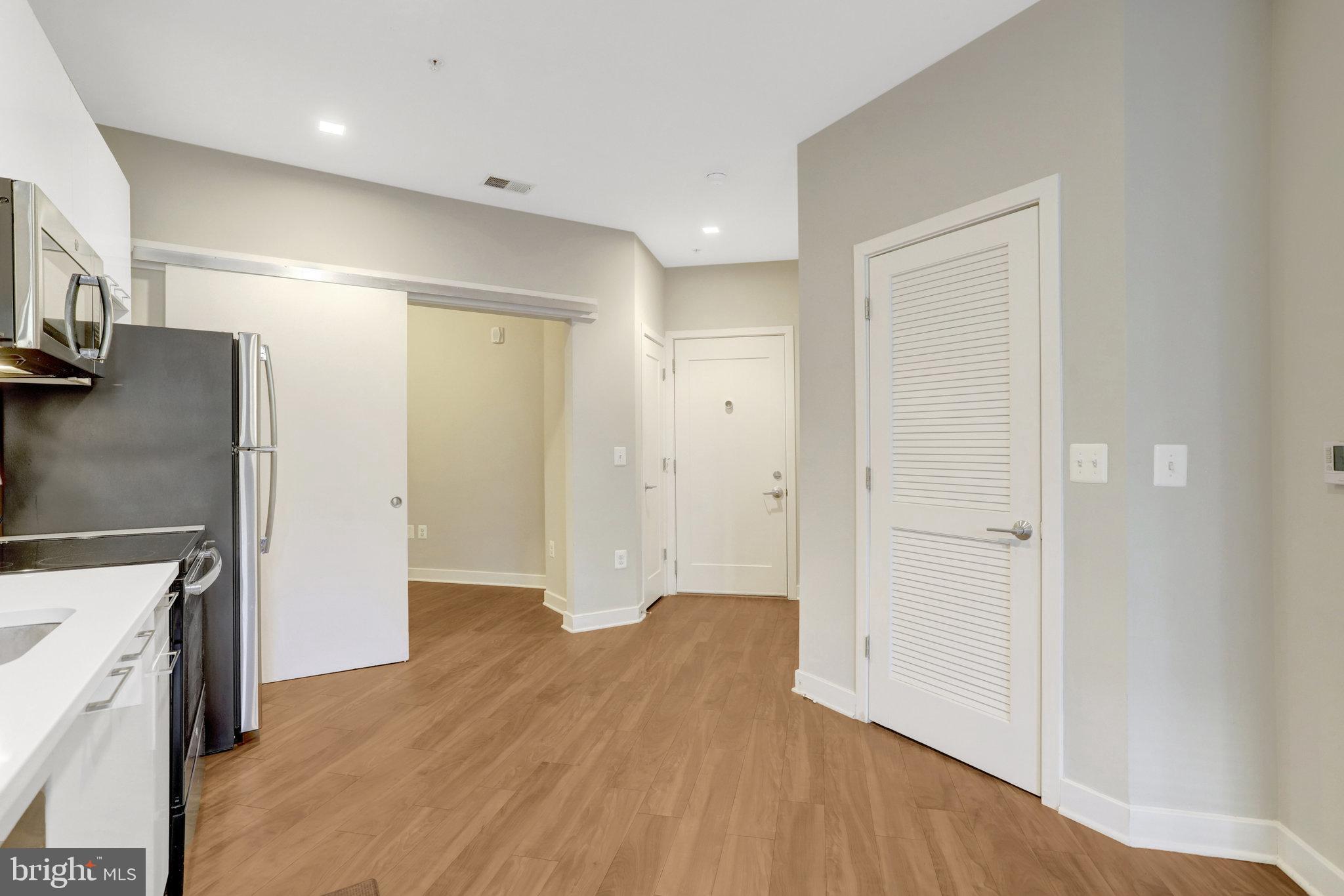 TRAFALGAR FLATS - Residential Lease