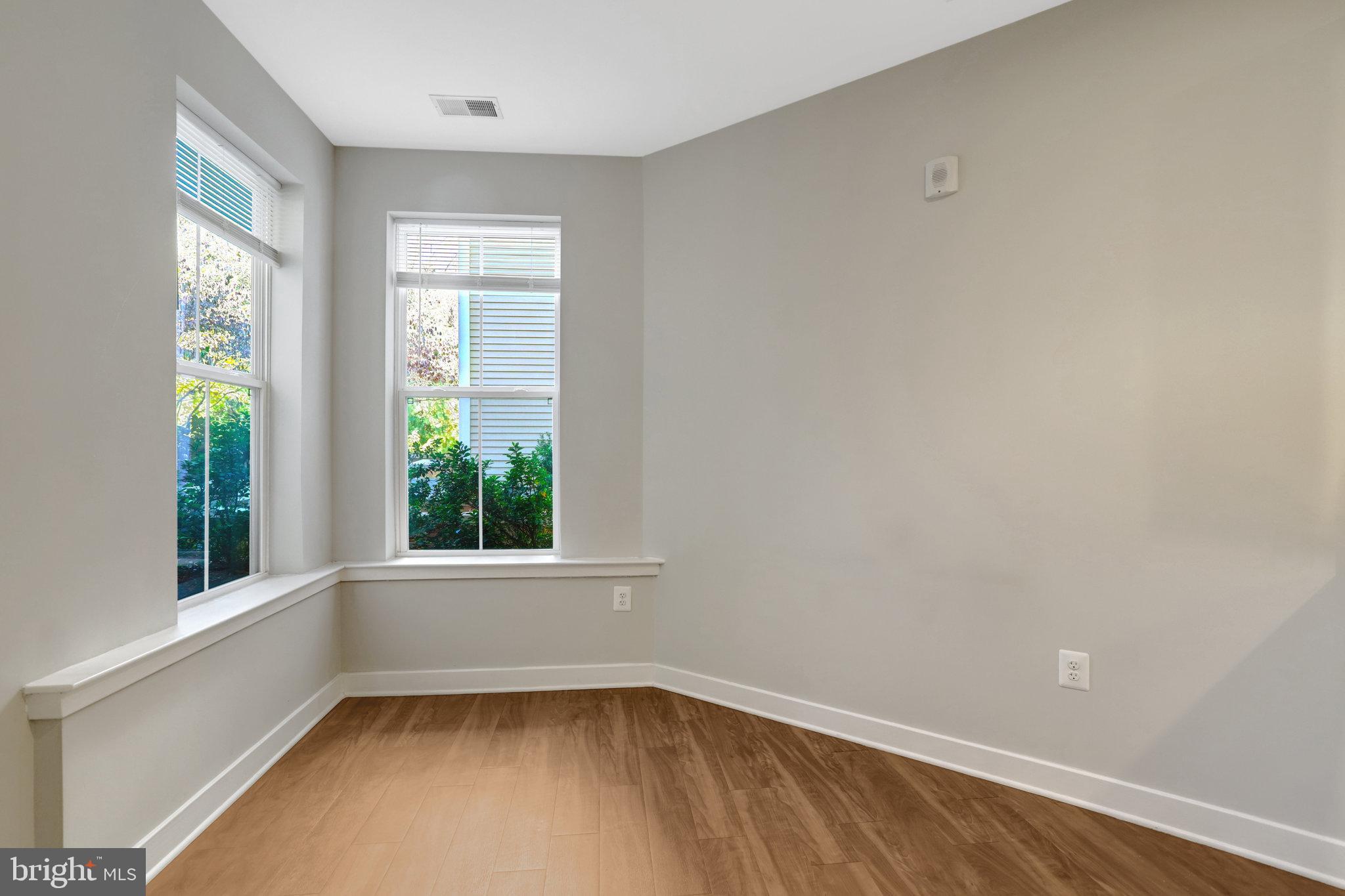 TRAFALGAR FLATS - Residential Lease