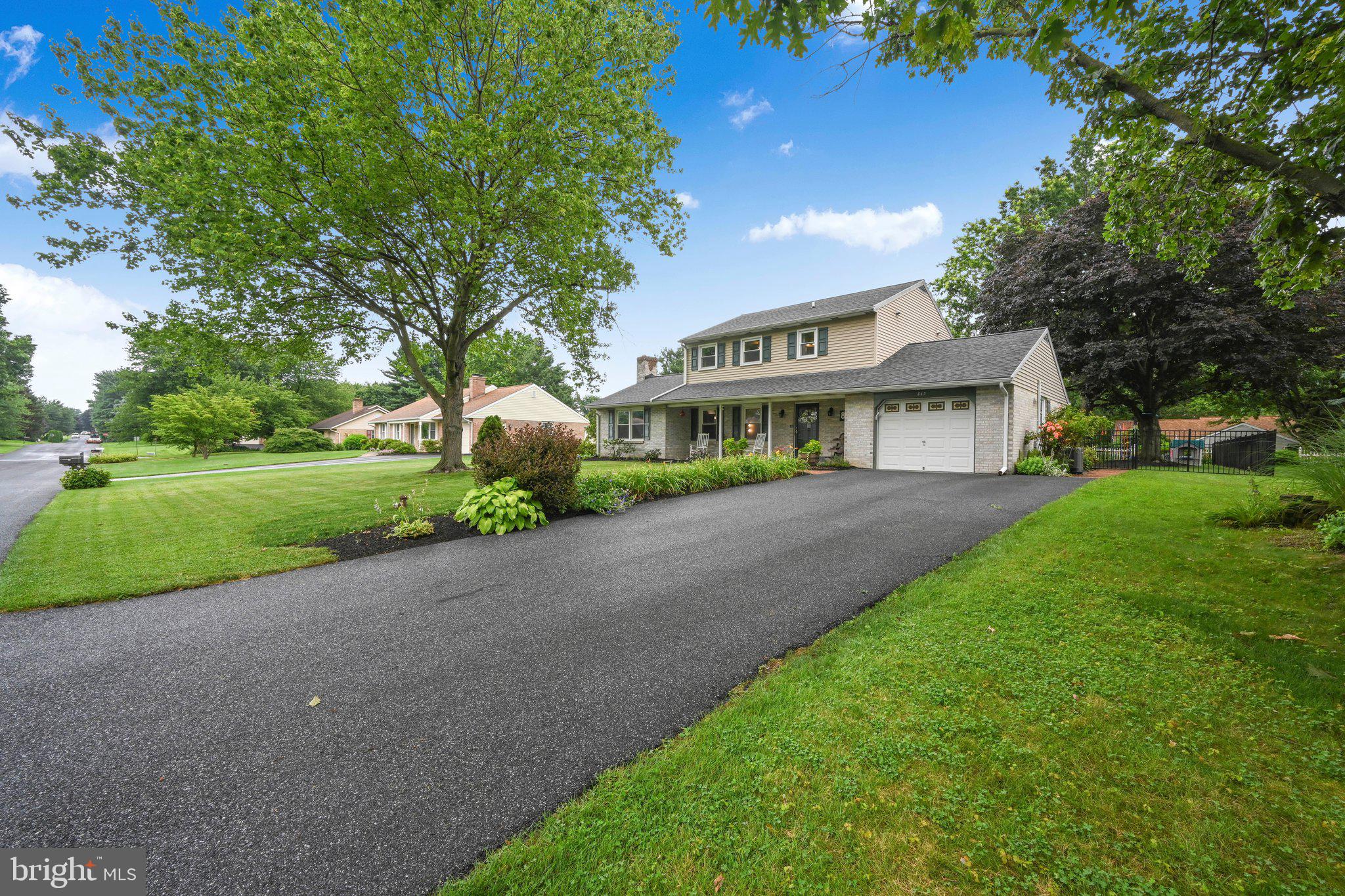 843 DOUGLAS DRIVE