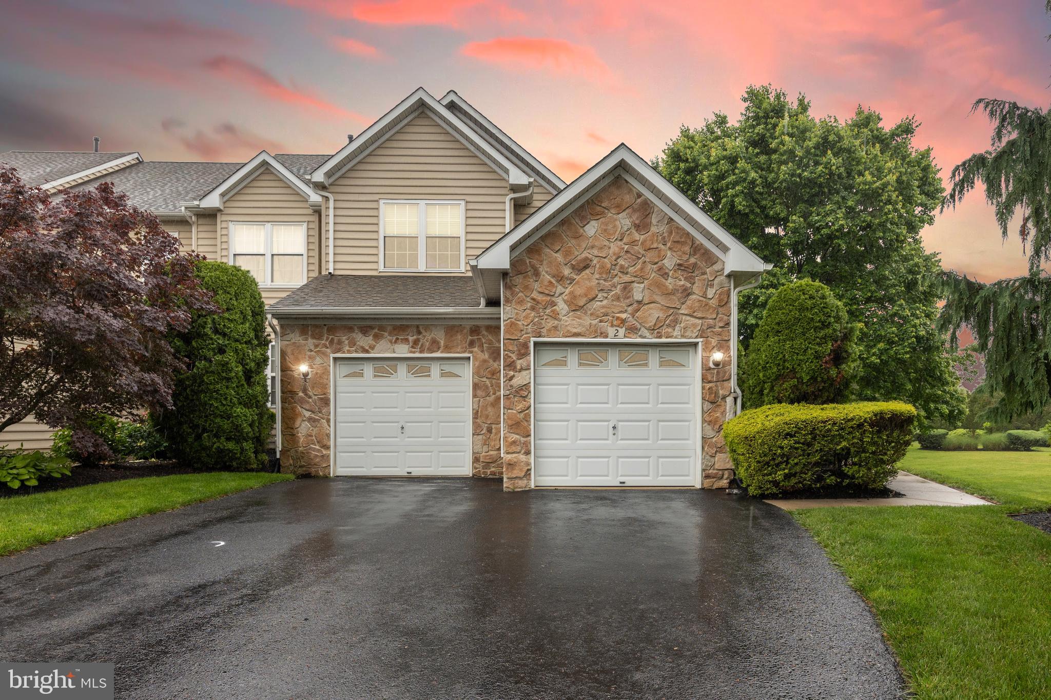 LAUREL CREEK - Residential Lease