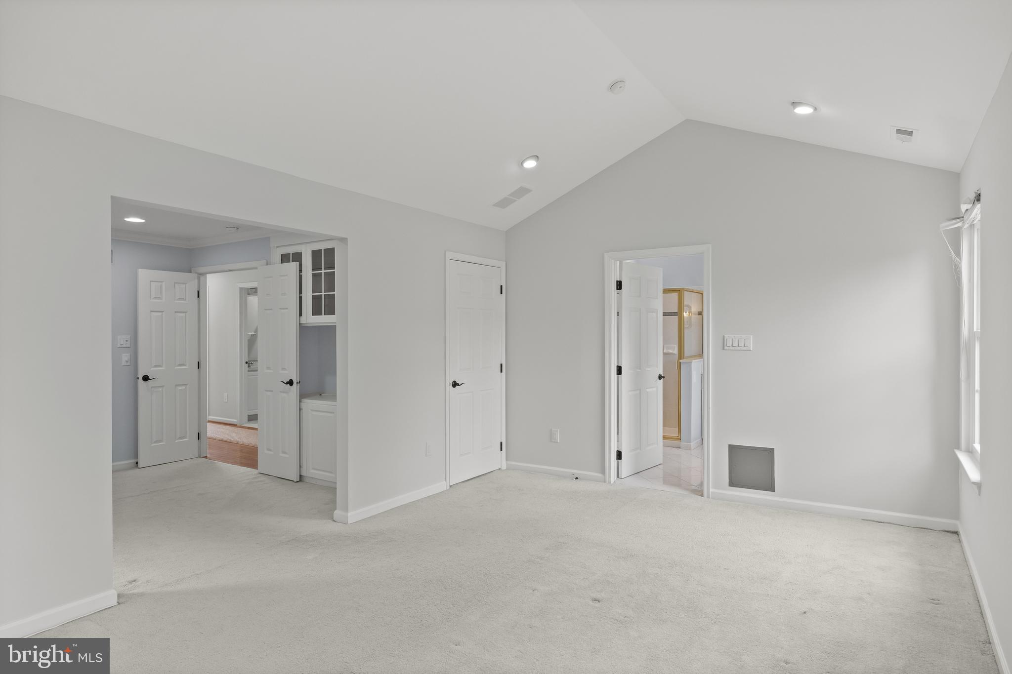 LAUREL CREEK - Residential Lease