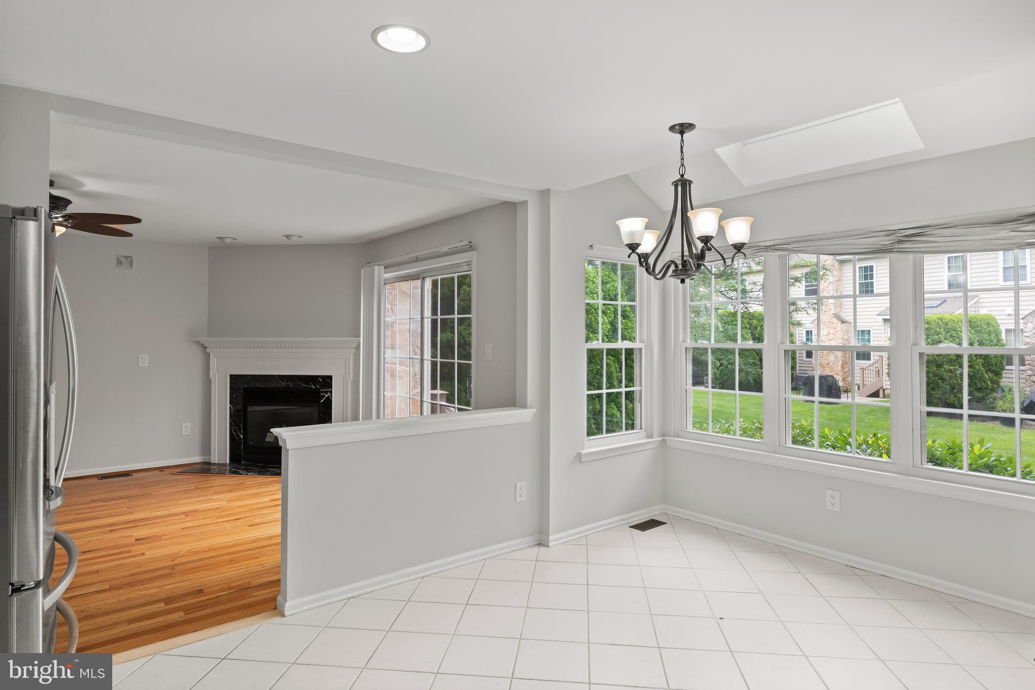 LAUREL CREEK - Residential Lease