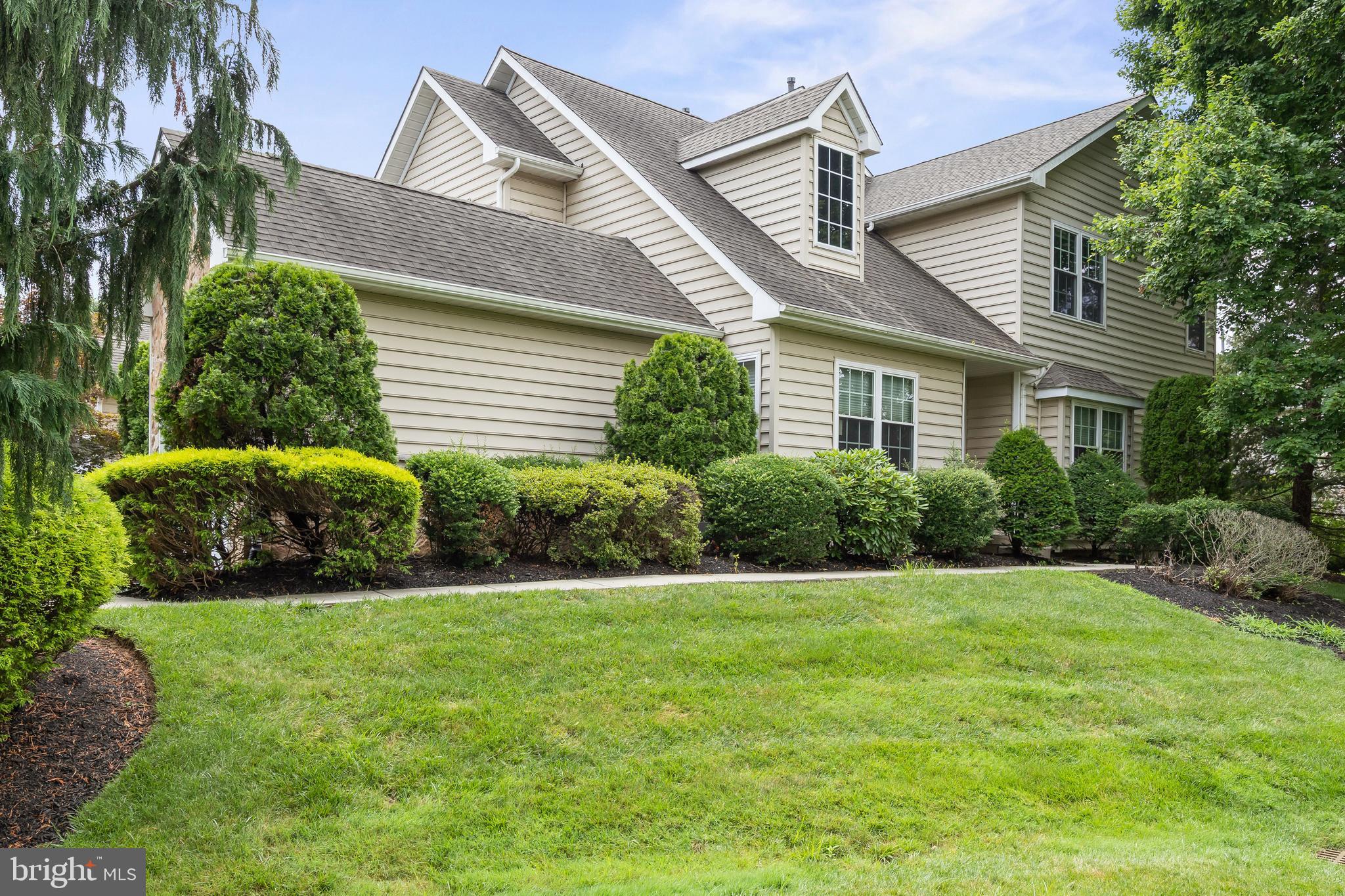 LAUREL CREEK - Residential Lease