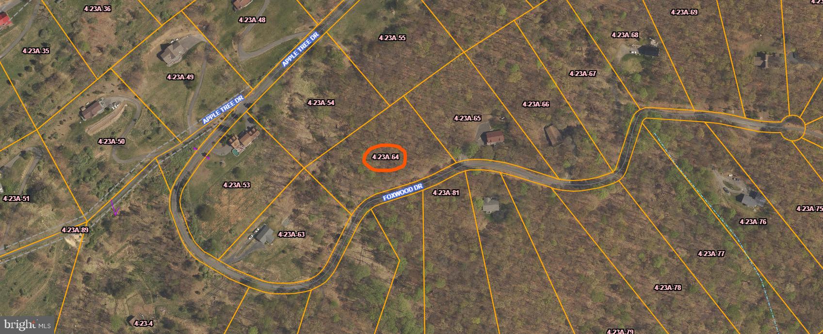 Gorgeous building lot in popular Pinnacle subdivision just waiting for you to build your dream home on it. Frankfort school district and conveniently located to shopping, Northrop Grumman & American Woodmark.