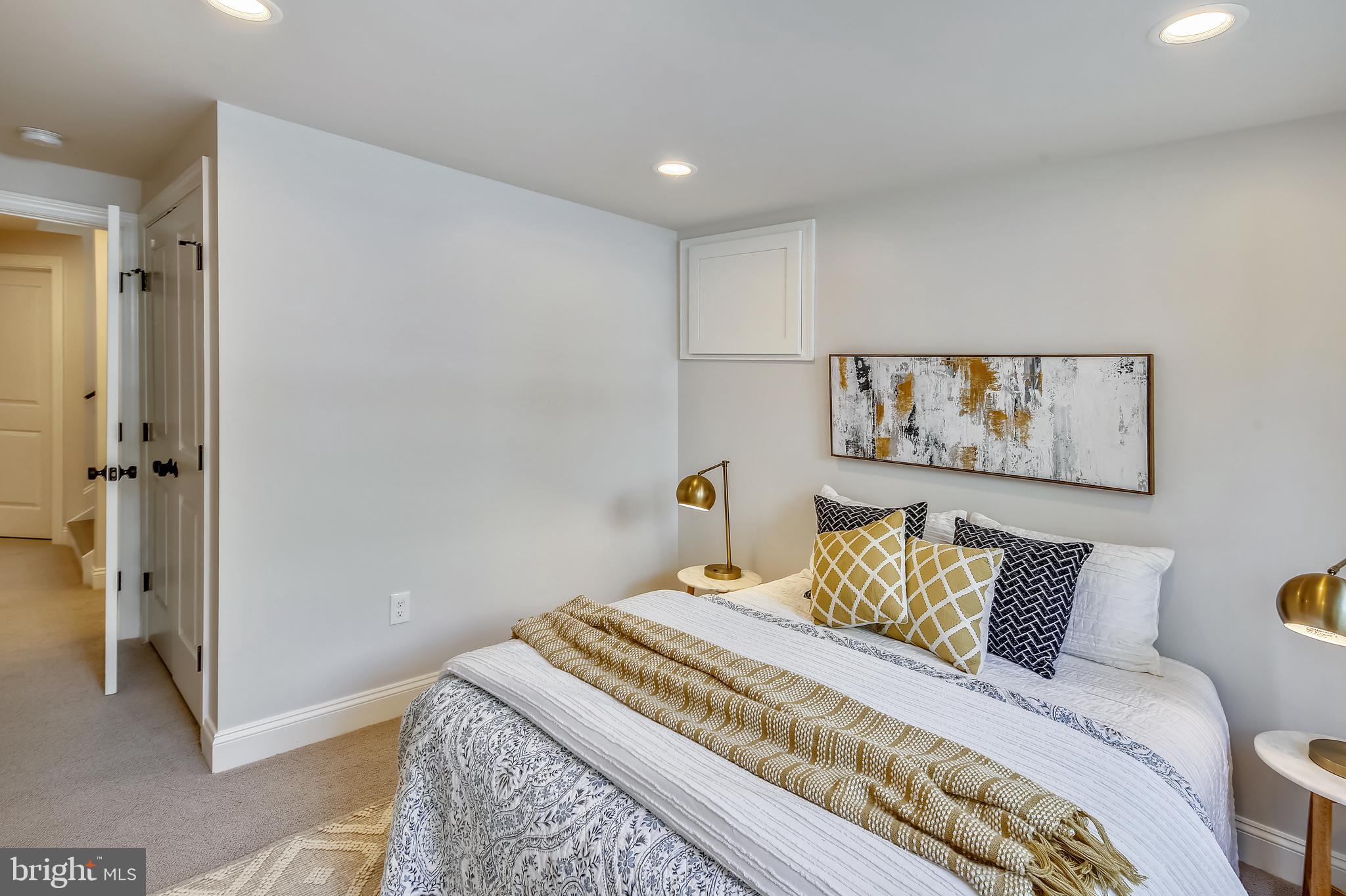 BRADDOCK HEIGHTS - Residential