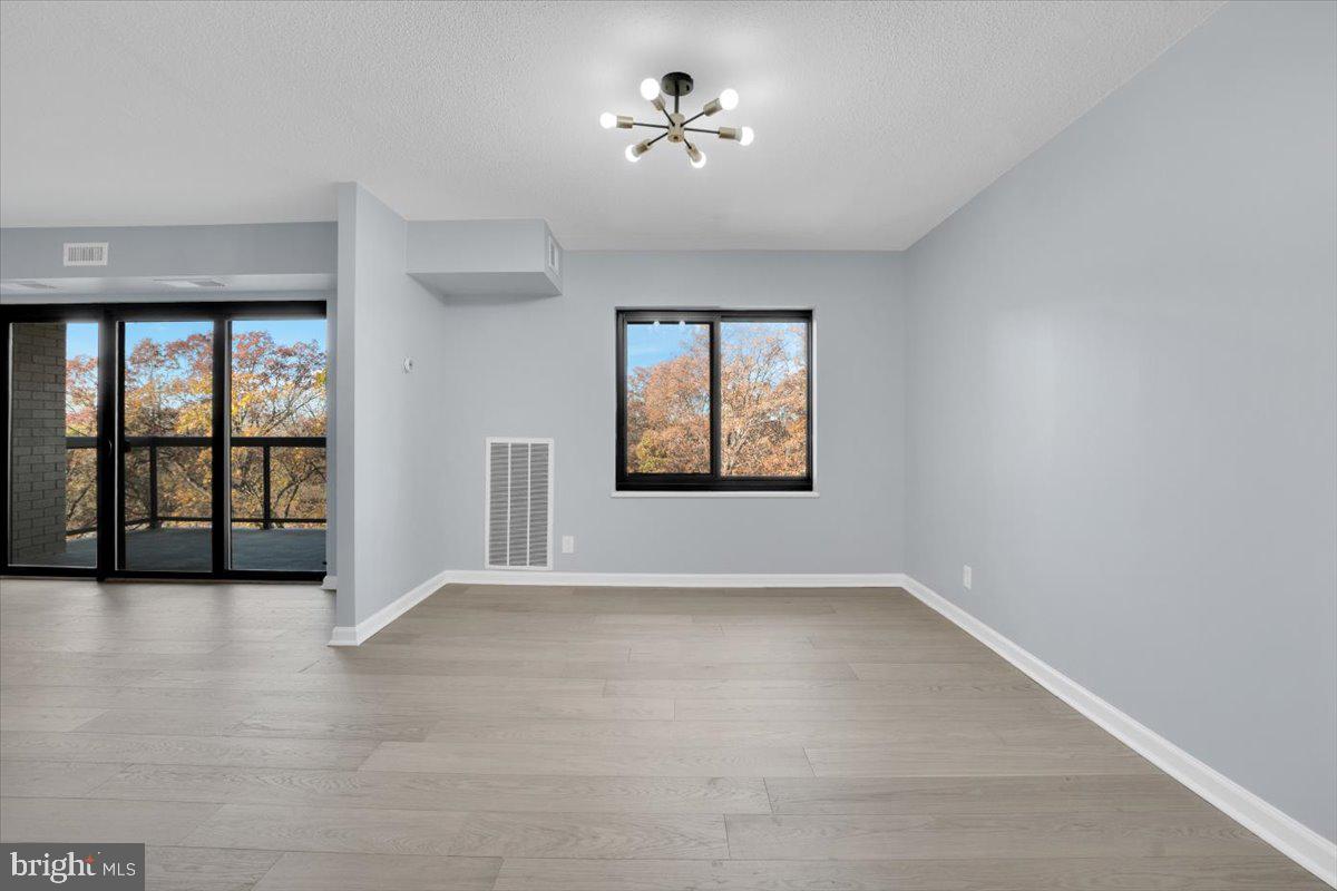 309 YOAKUM PARKWAY 815