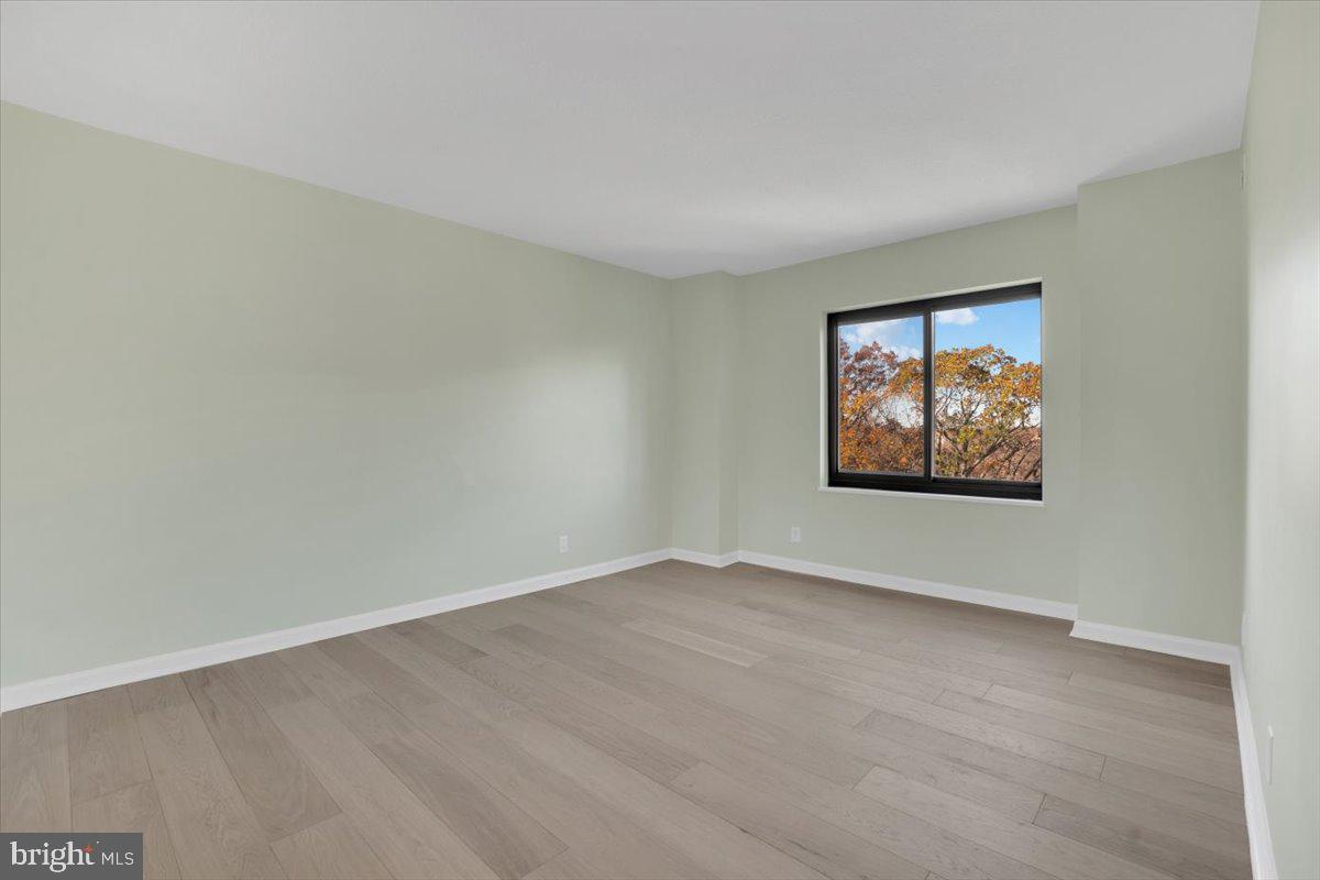 WATERGATE AT LANDMARK - Residential Lease