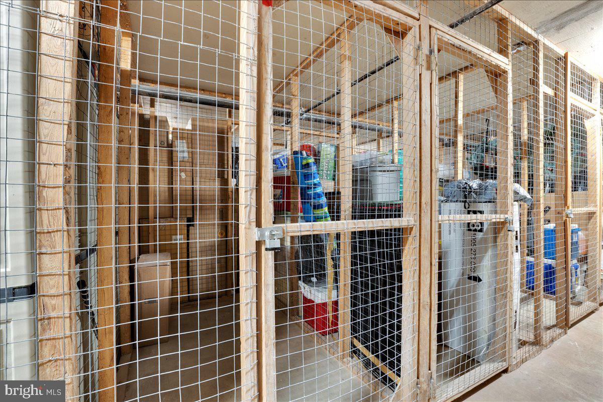 WATERGATE AT LANDMARK - Residential Lease